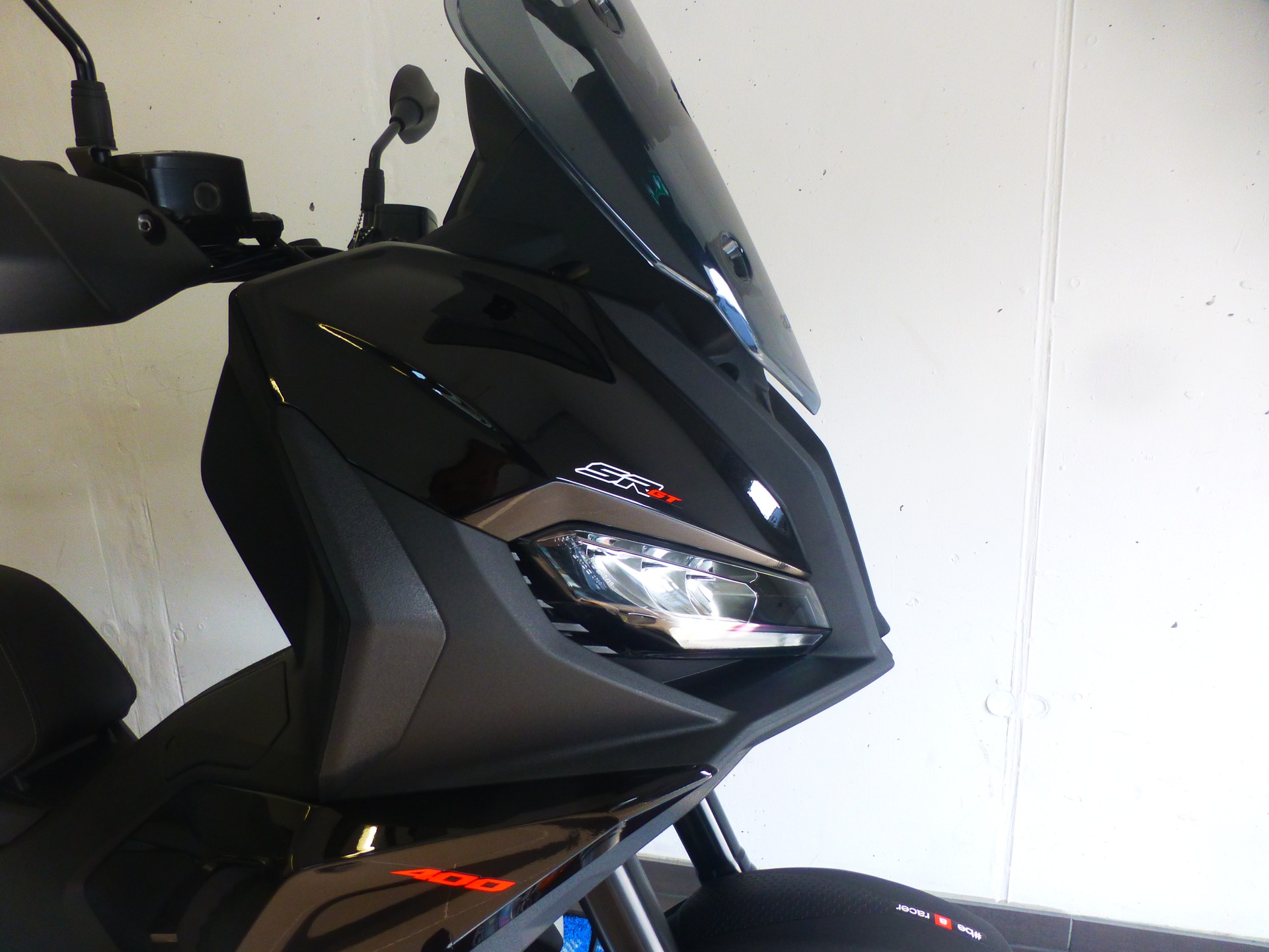 APRILIA SR 400 GT-image-6