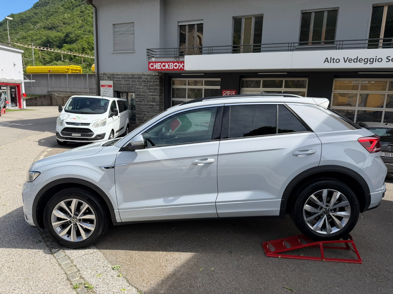 VW T-Roc 1.5 TSI EVO R-Line Ad. DSG-image-3