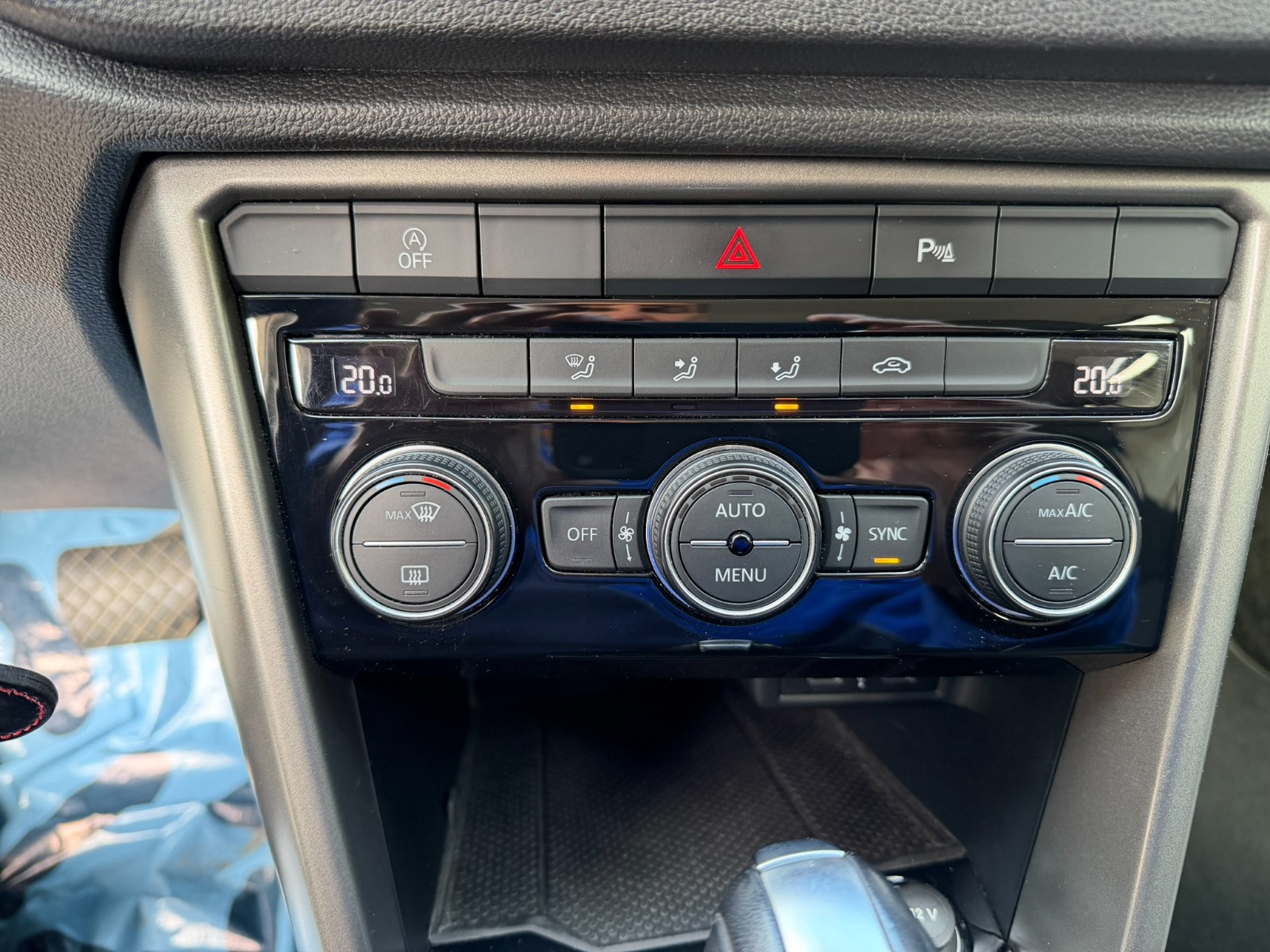 VW T-Roc 1.5 TSI EVO R-Line Ad. DSG-image-5