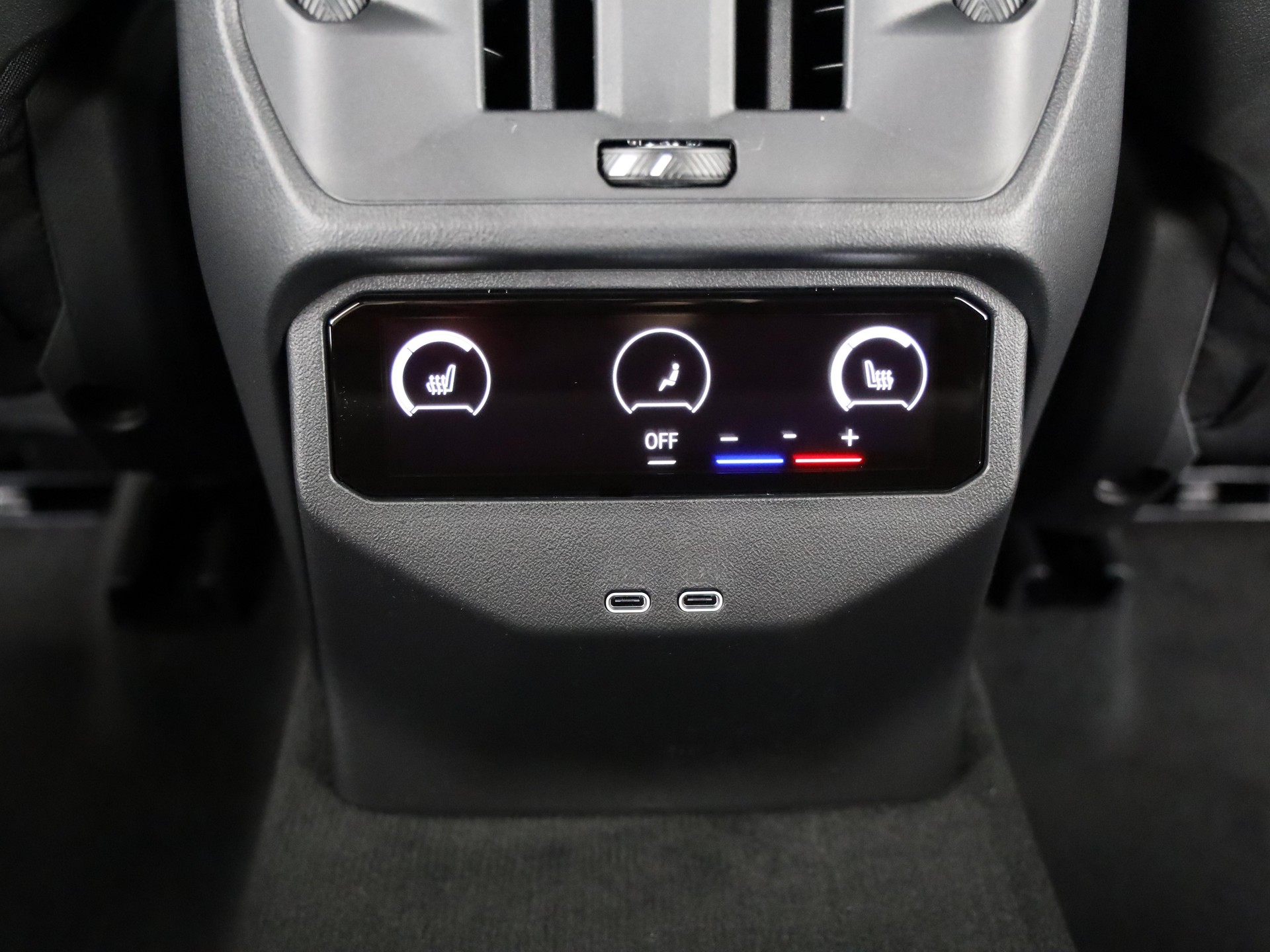 BMW X3 M50i-image-18