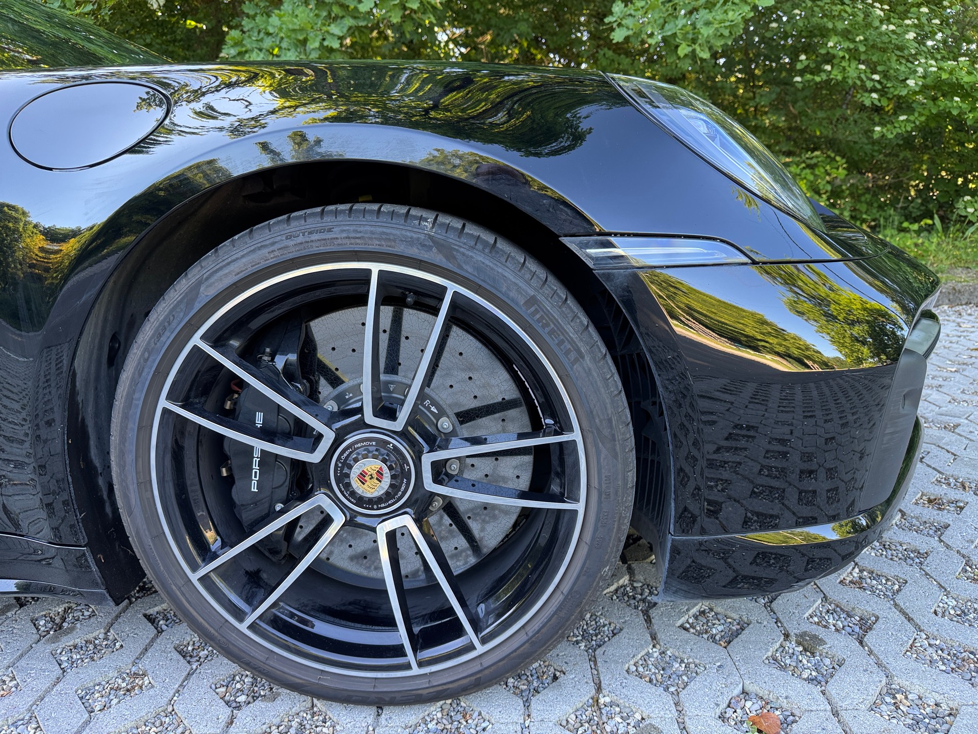 PORSCHE 911 Turbo S Cabriolet PDK-image-15