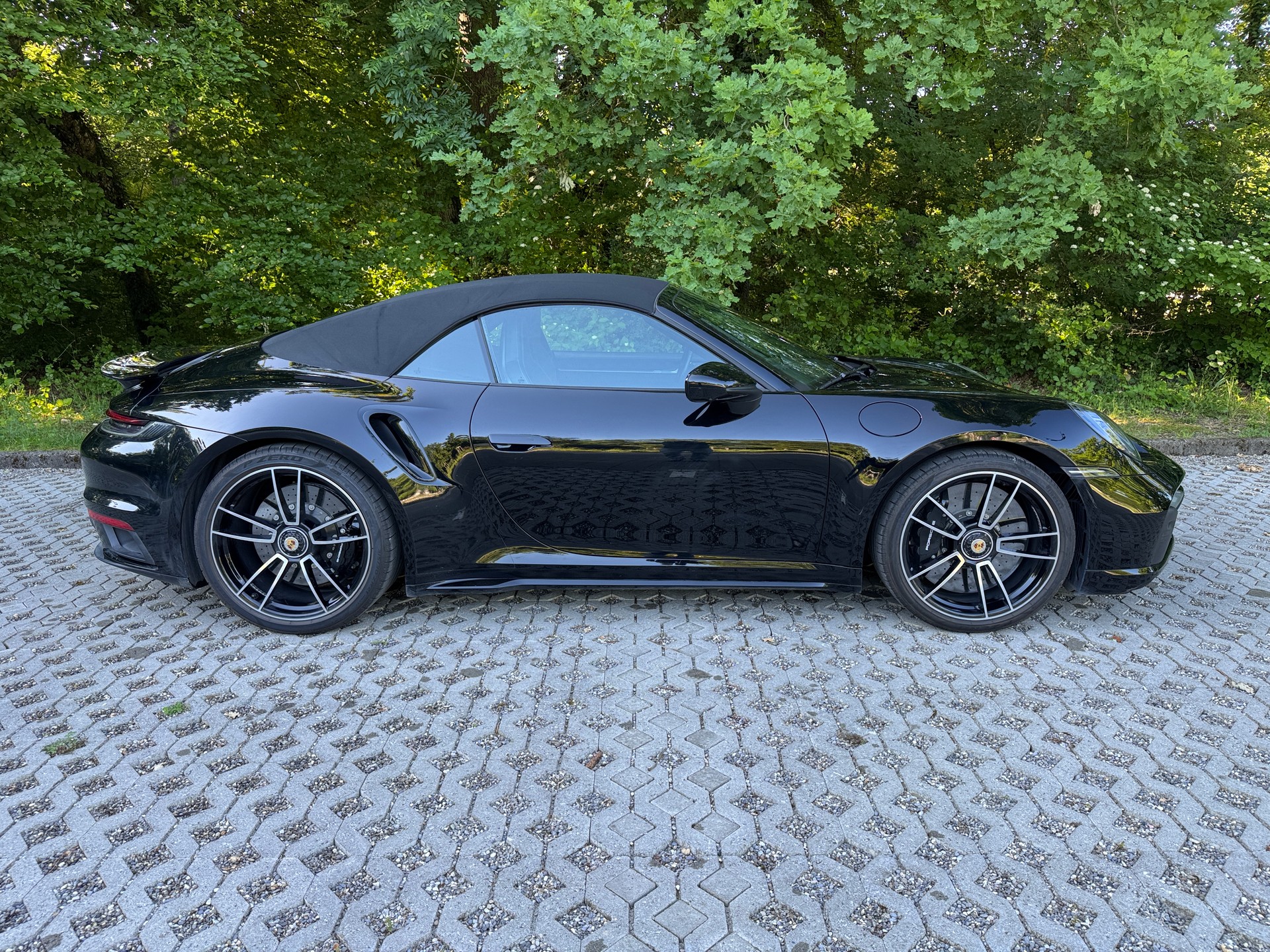 PORSCHE 911 Turbo S Cabriolet PDK-image-5
