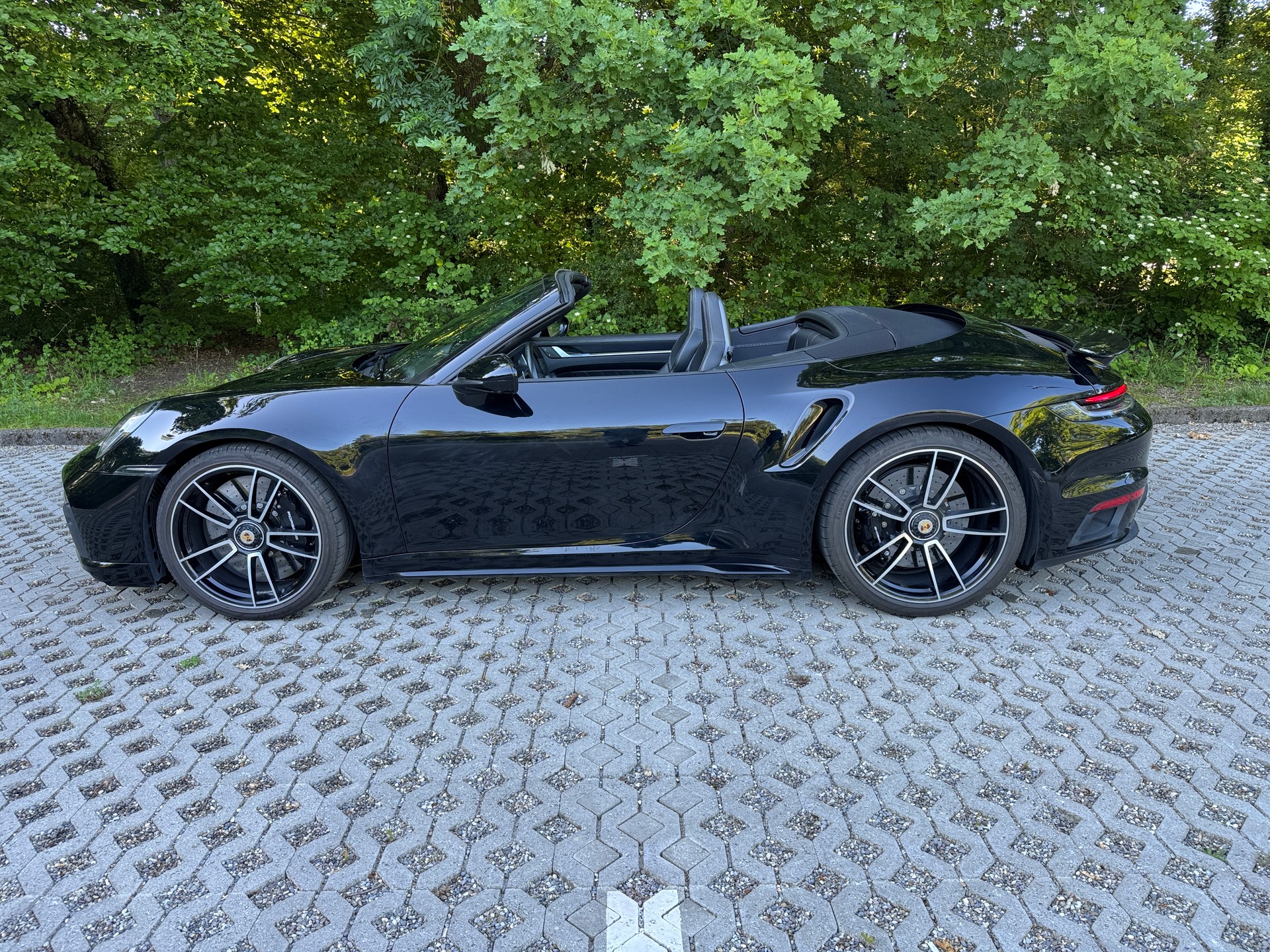PORSCHE 911 Turbo S Cabriolet PDK-image-6