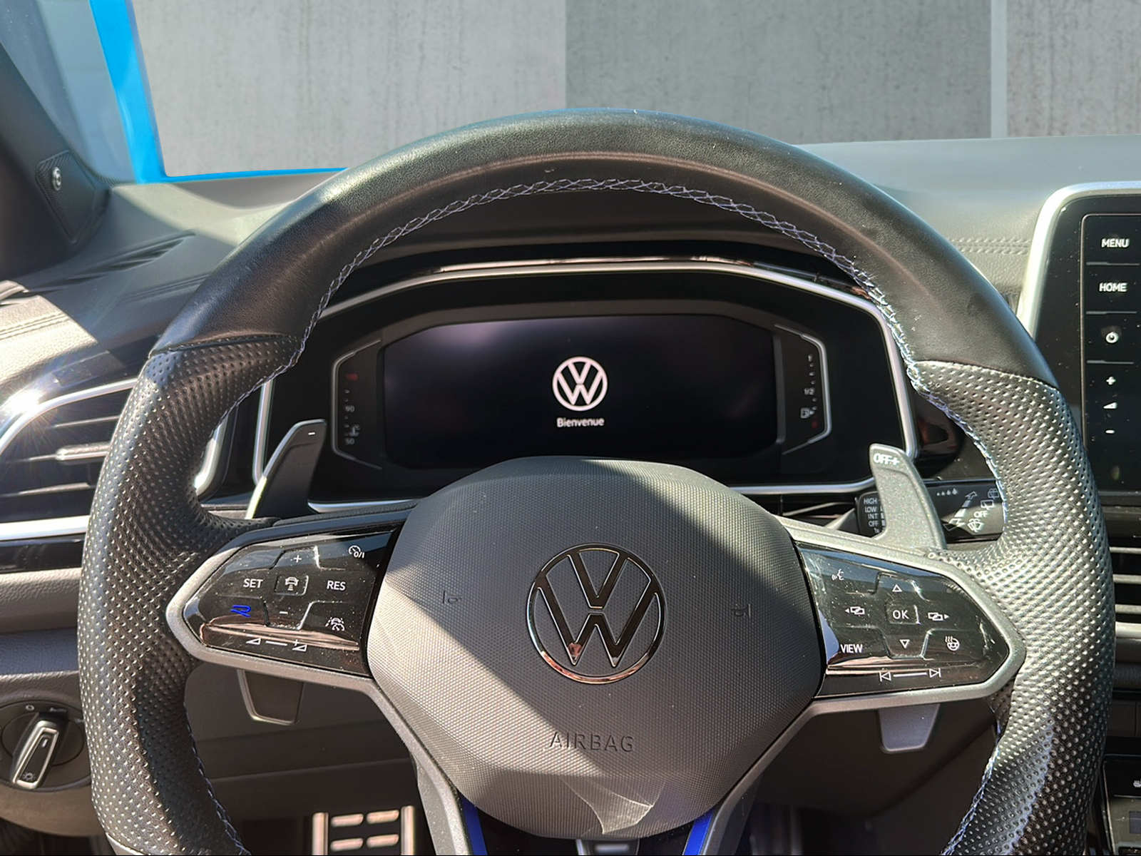 VW T-Roc 2.0 TSI R DSG 4Motion-image-3