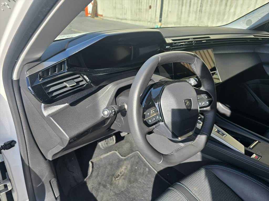 PEUGEOT 308 SW 1.5 BlueHDI Allure Pack EAT8-image-9