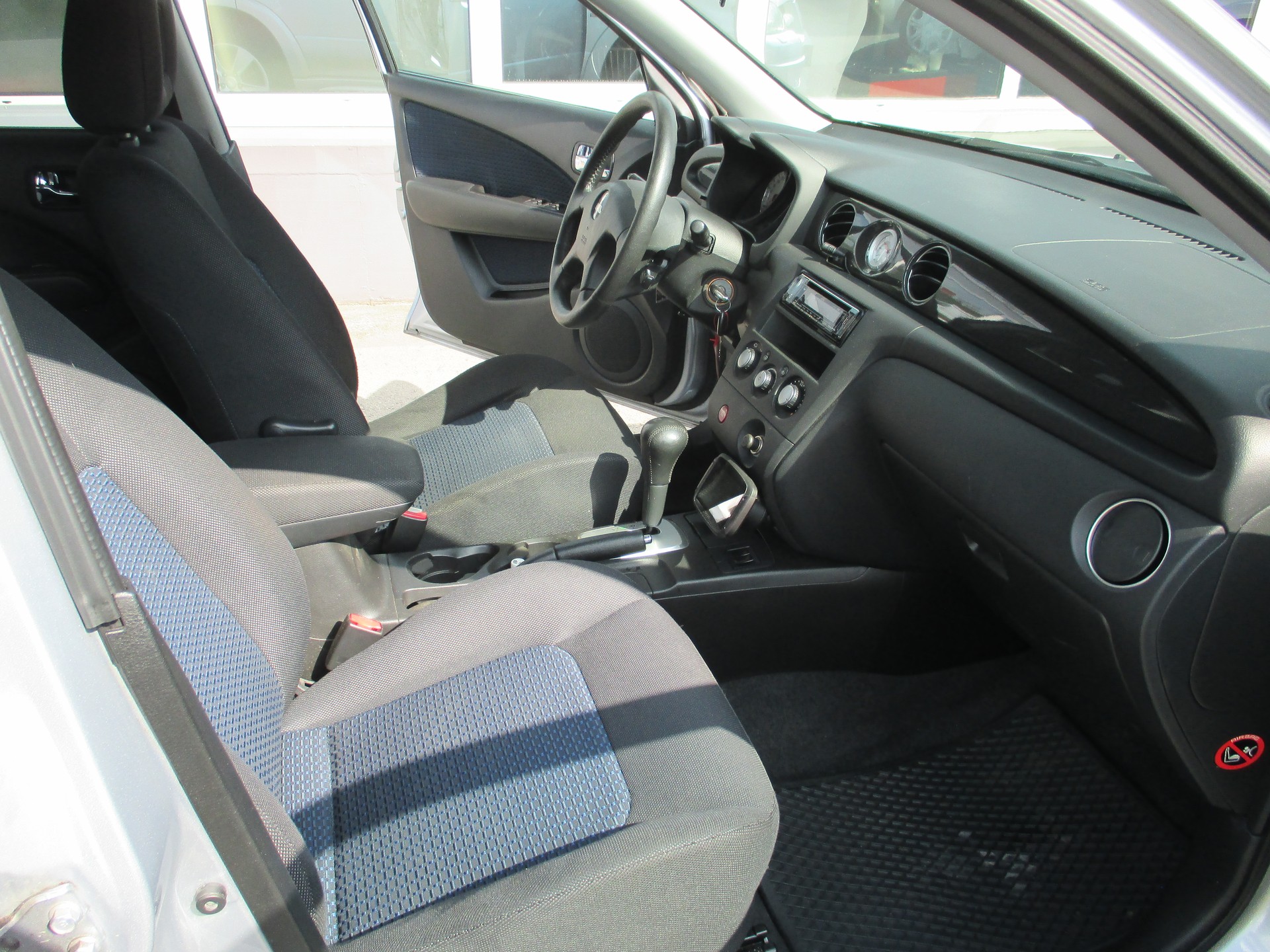 MITSUBISHI Outlander 2.4 16V Ralliart-image-12