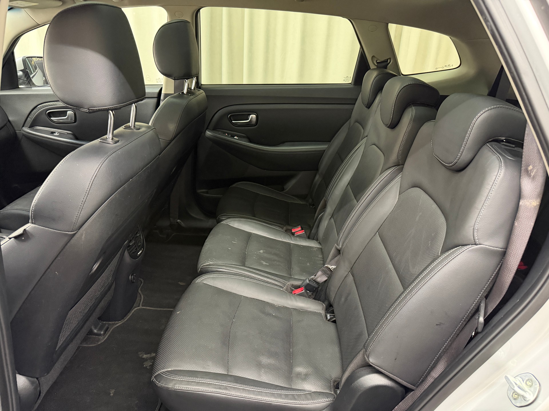 KIA Carens 1.7 CRDi Trend DCT-image-7