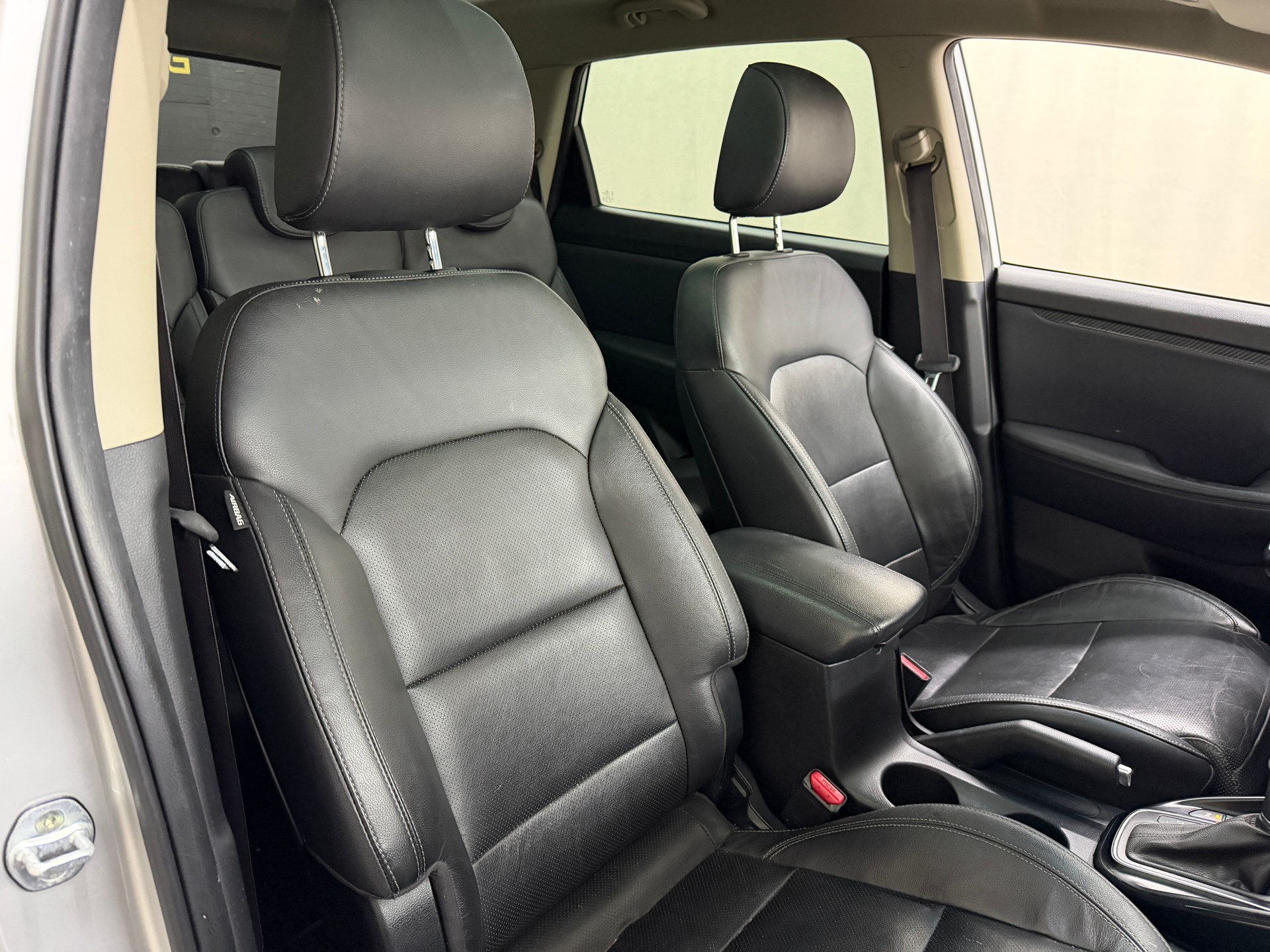 KIA Carens 1.7 CRDi Trend DCT-image-9