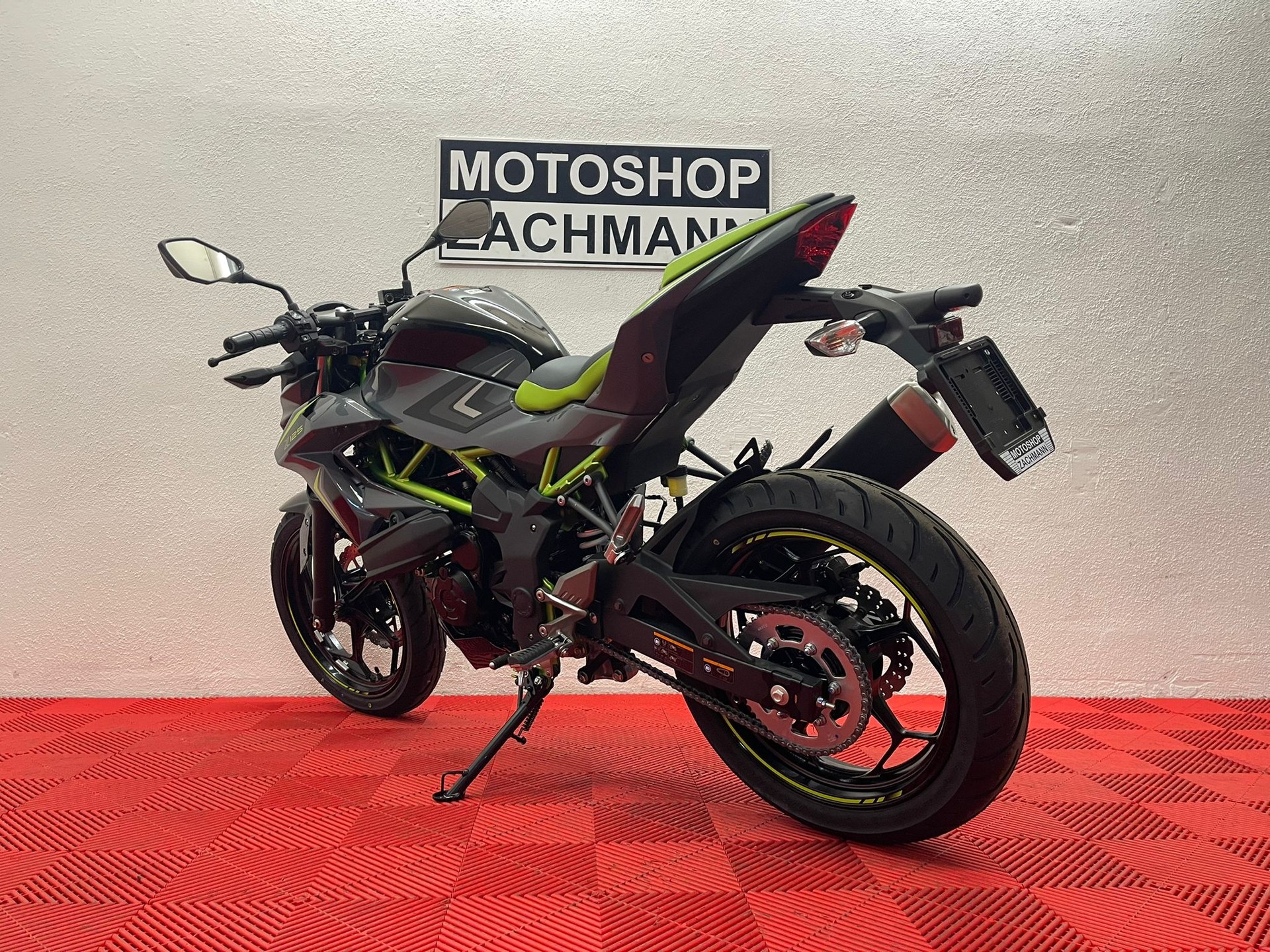 KAWASAKI NINJA 125-image-4