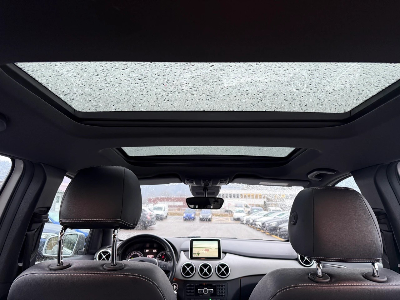 MERCEDES-BENZ B 220 Style 4Matic 7G-DCT-image-13