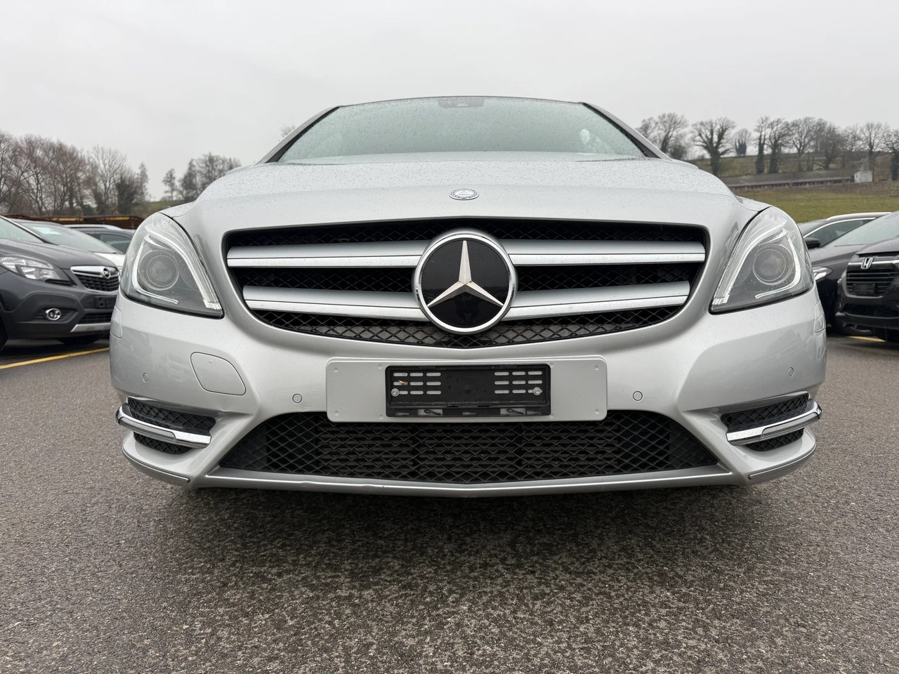 MERCEDES-BENZ B 220 Style 4Matic 7G-DCT-image-1