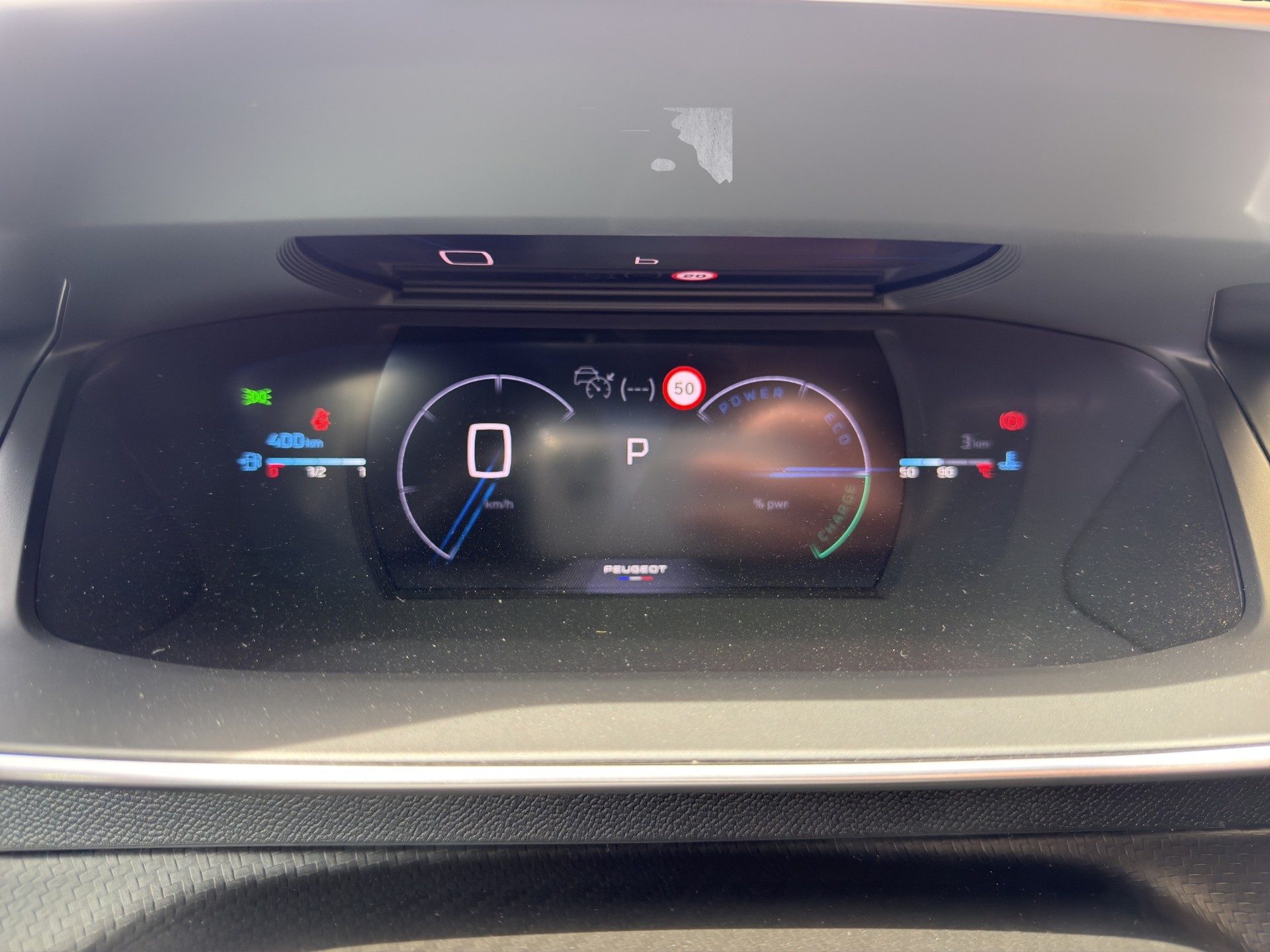 PEUGEOT 208 1.2 Hybrid 145 GT-image-12
