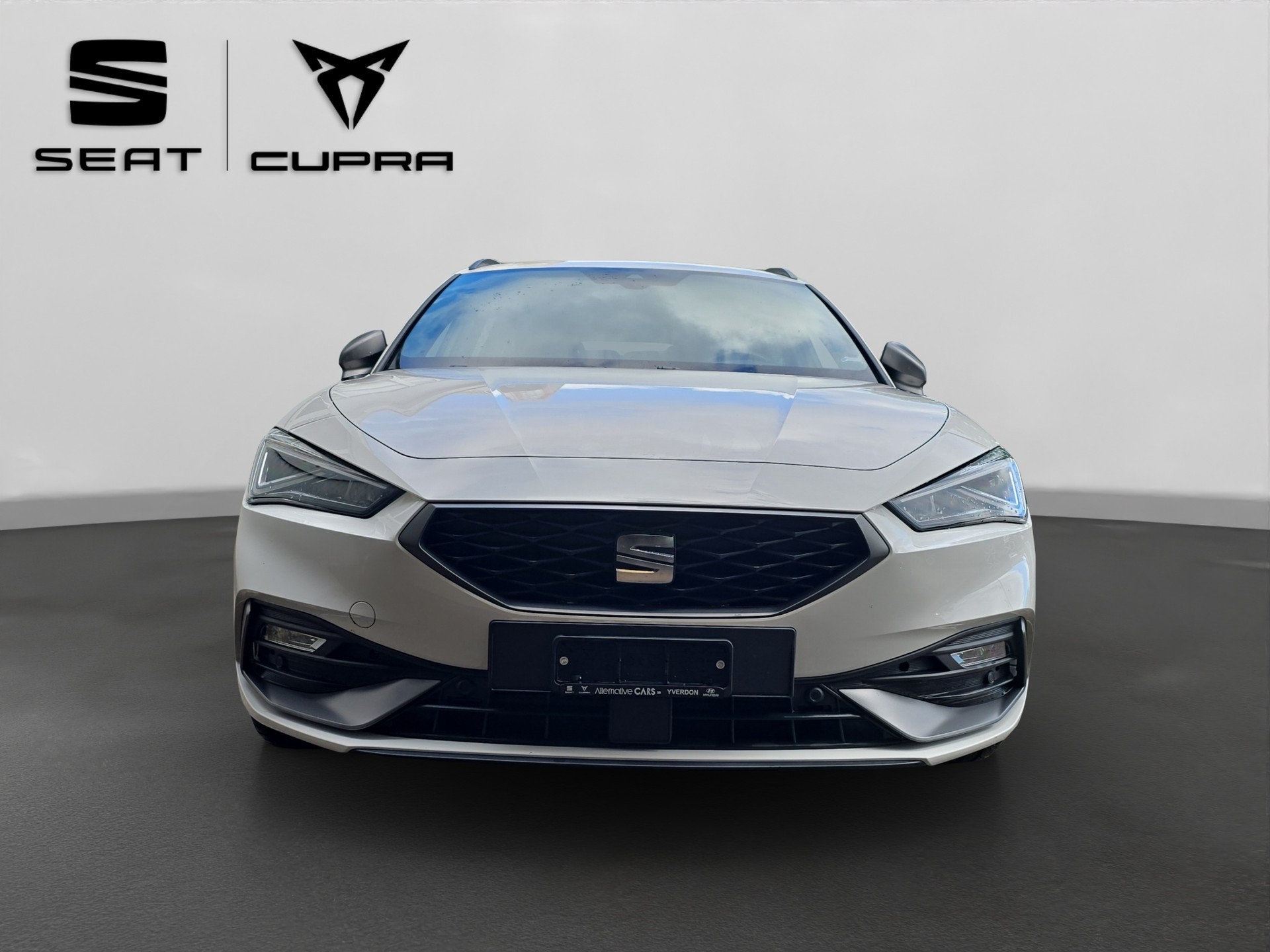 SEAT Leon ST 1.5 Eco TSI Hola FR-image-1