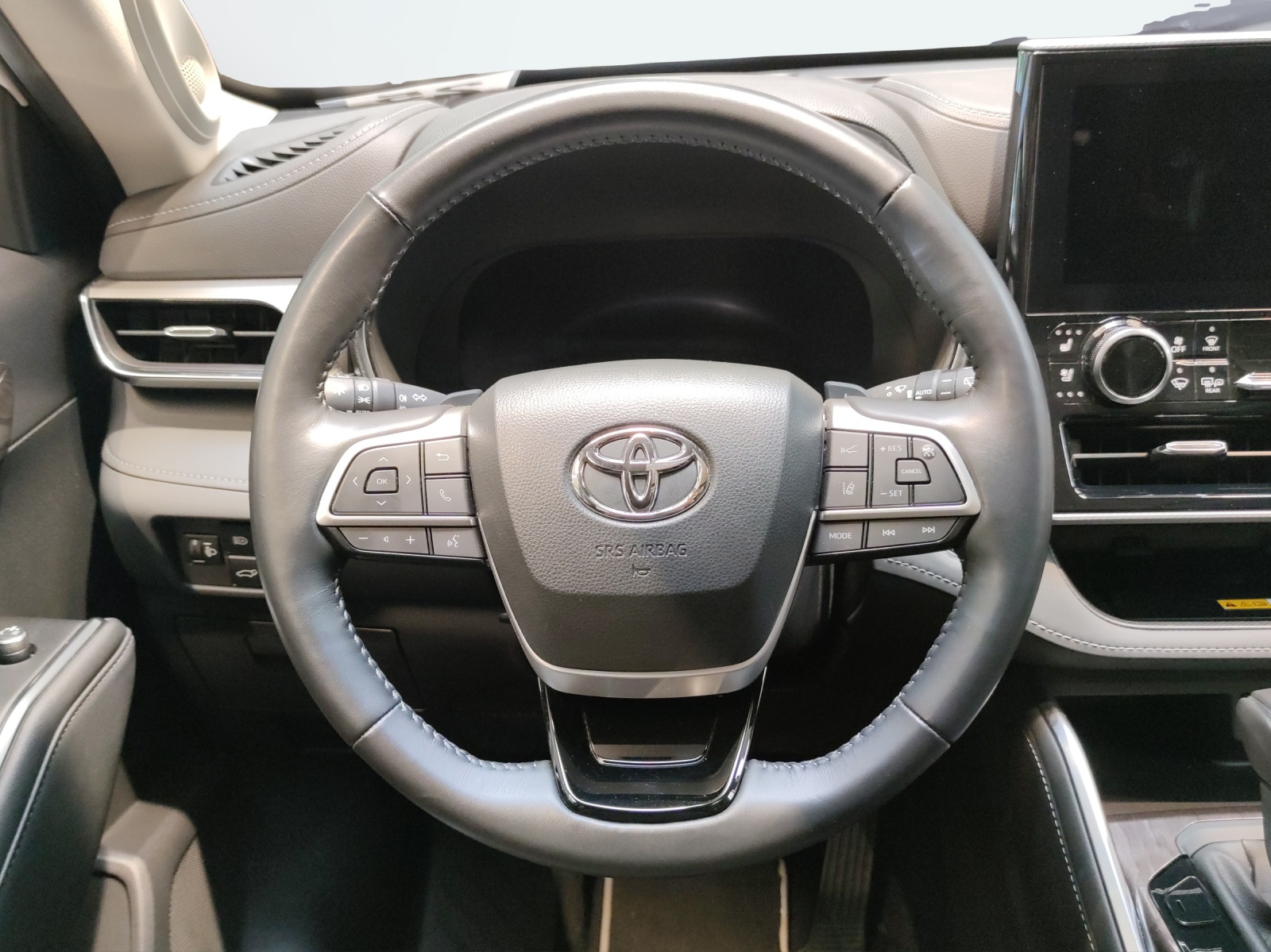 TOYOTA Highlander 2.5 HSD Premium-image-12