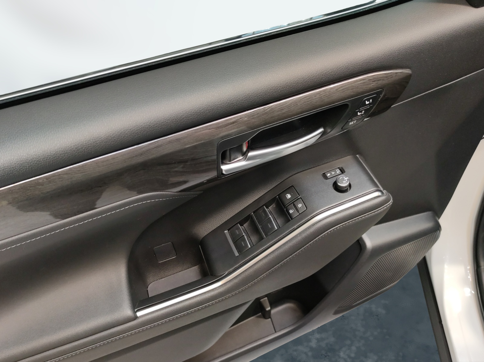 TOYOTA Highlander 2.5 HSD Premium-image-16