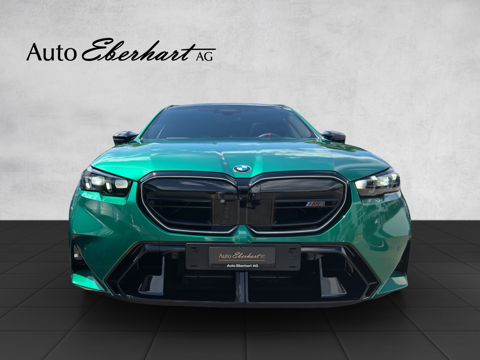 BMW M5 xDrive Touring-image-3