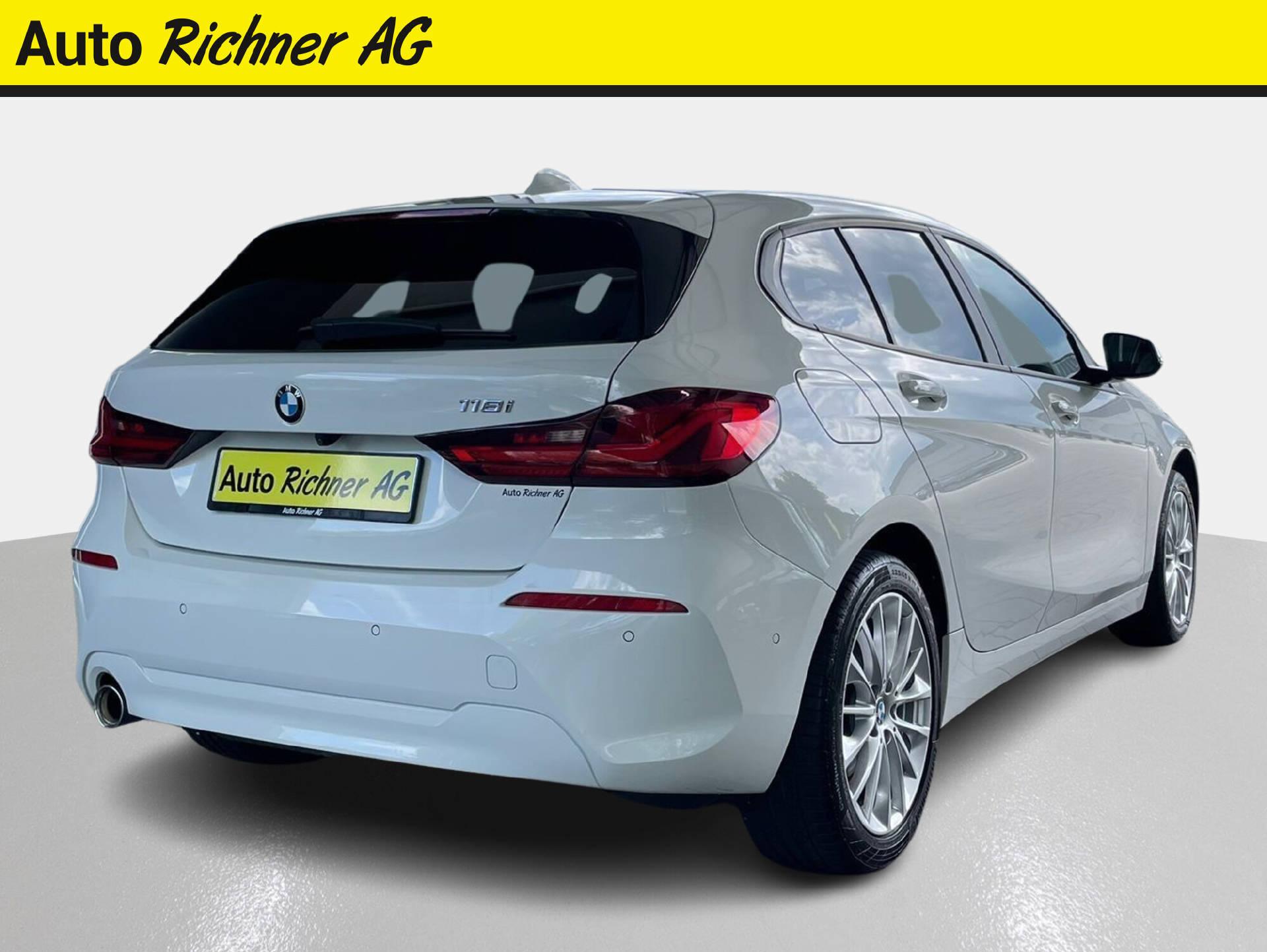 BMW 118i-image-3