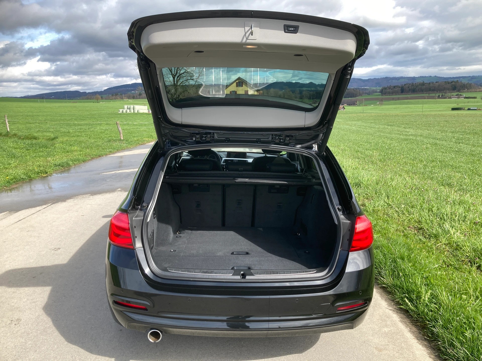 BMW 318d Touring Steptronic-image-5