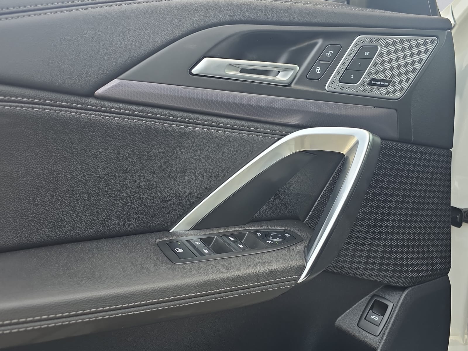 BMW X1 sDrive 18d M Sport-image-12