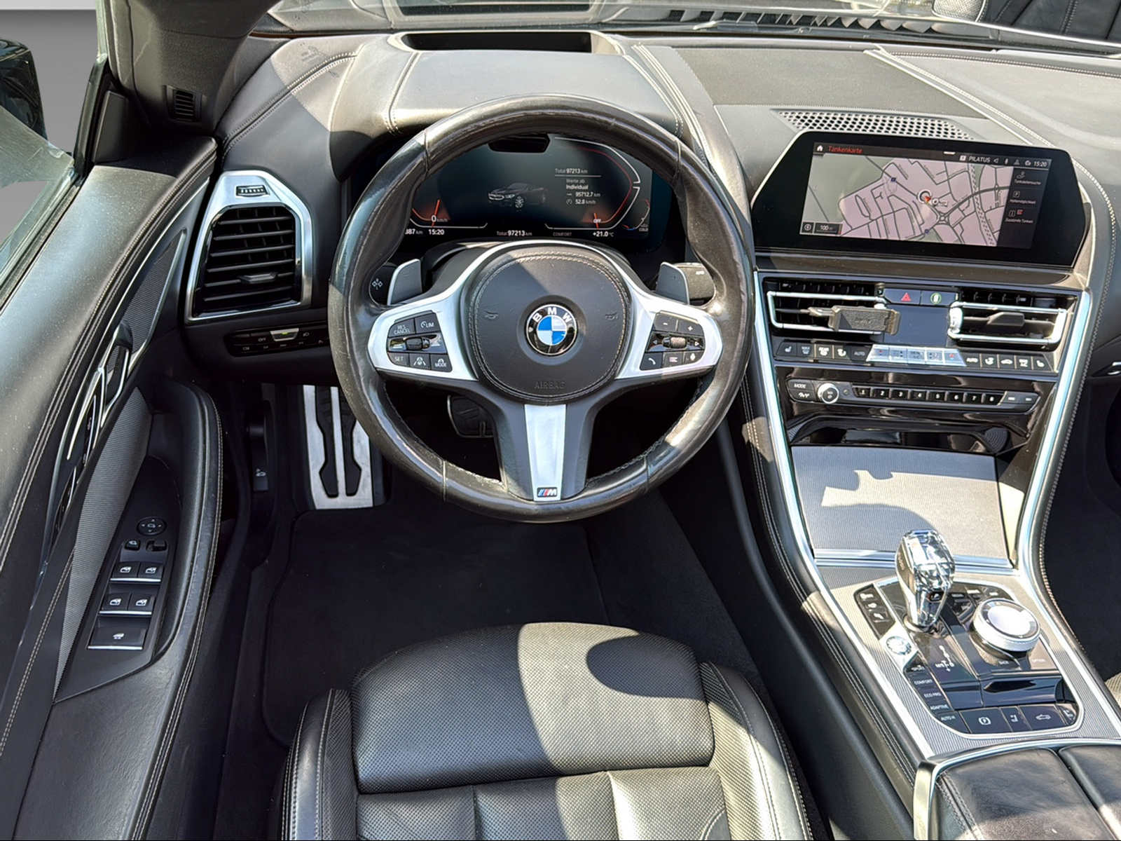 BMW M840d xDrive Cabriolet-image-16