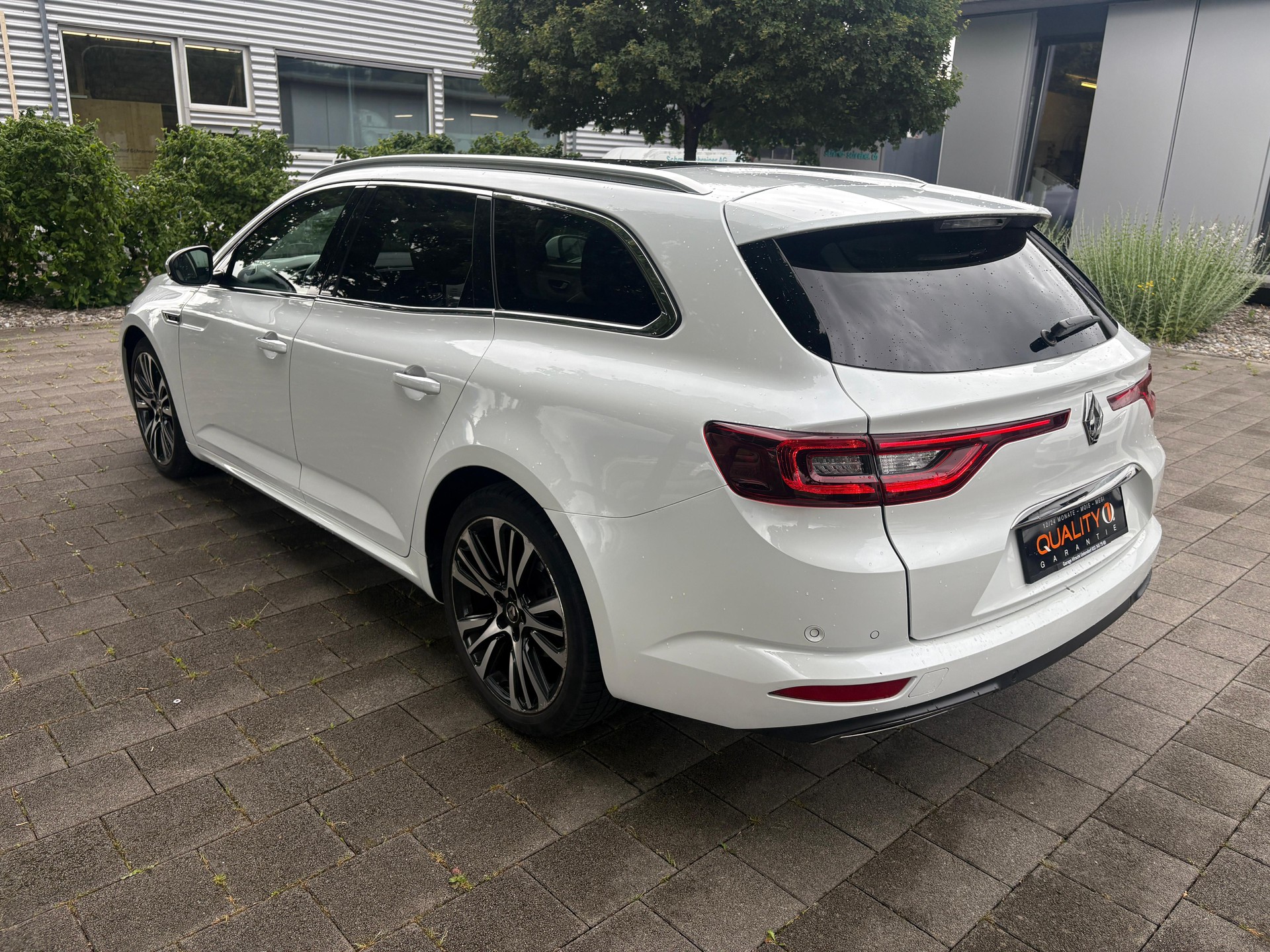 RENAULT Talisman Grandtour 1.8 TCe Initiale EDC-image-2