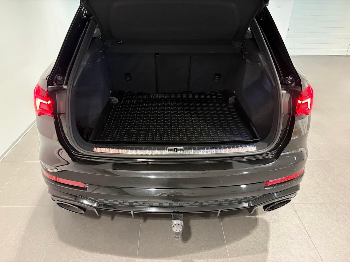 AUDI RS Q3 2.5 TFSI quattro S tronic-image-12
