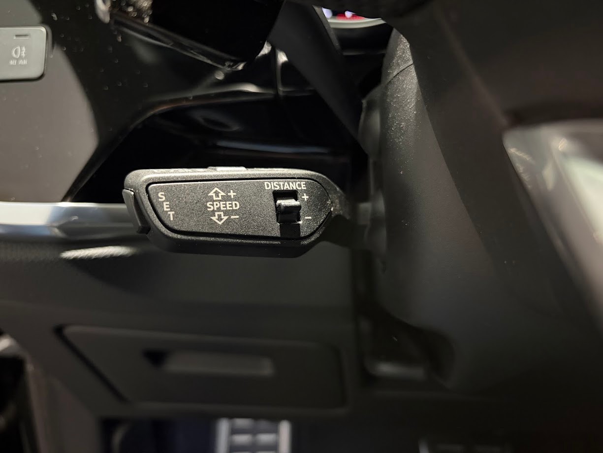 AUDI RS Q3 2.5 TFSI quattro S tronic-image-6