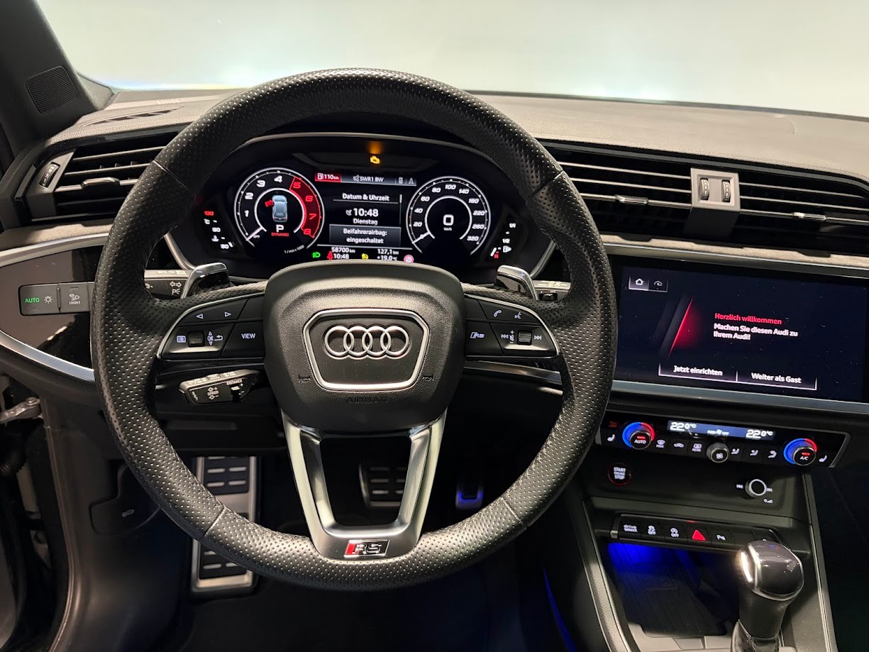 AUDI RS Q3 2.5 TFSI quattro S tronic-image-5