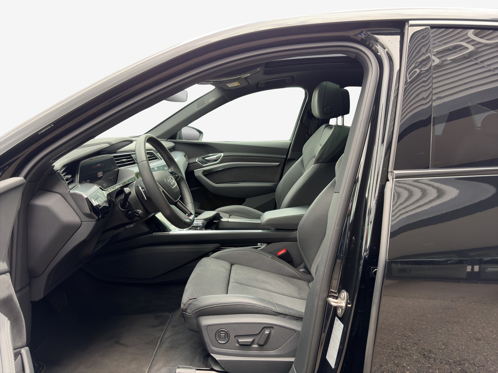 AUDI e-tron 55 Sportback S Line Black Edition quattro-image-8