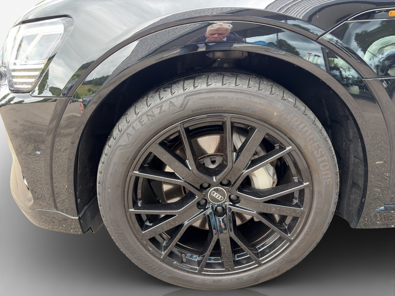 AUDI e-tron 55 Sportback S Line Black Edition quattro-image-14