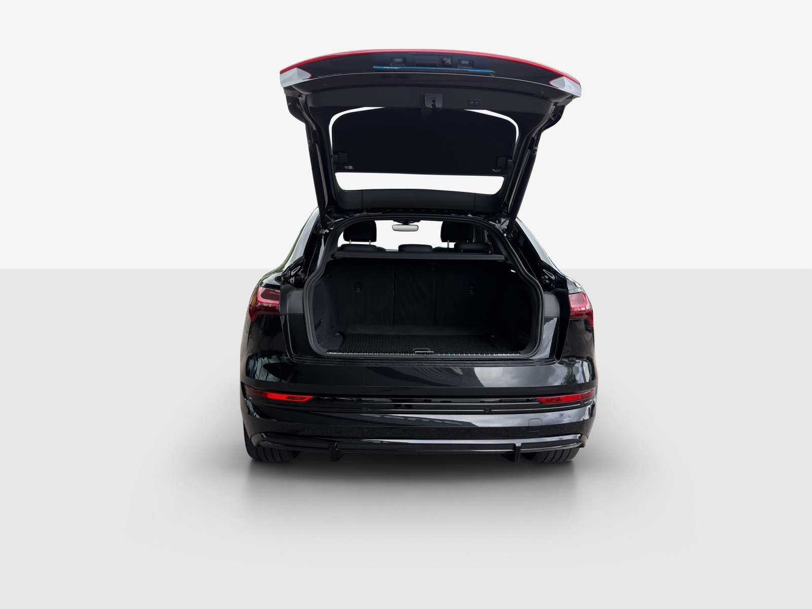 AUDI e-tron 55 Sportback S Line Black Edition quattro-image-13