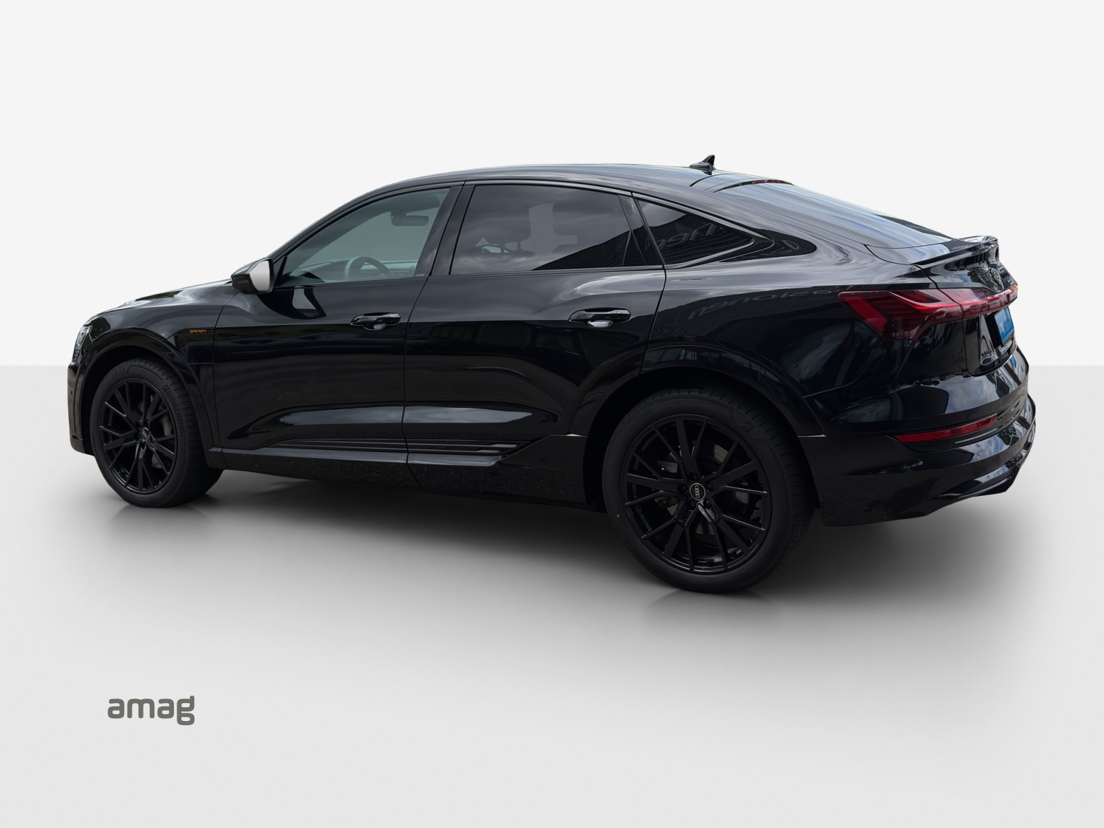 AUDI e-tron 55 Sportback S Line Black Edition quattro-image-2