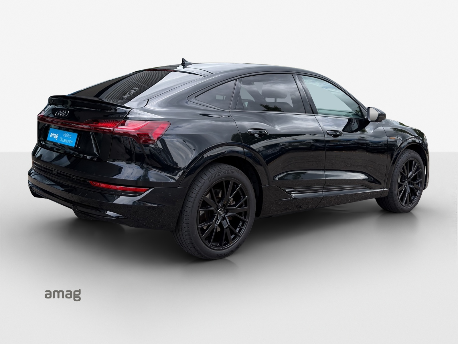 AUDI e-tron 55 Sportback S Line Black Edition quattro-image-5