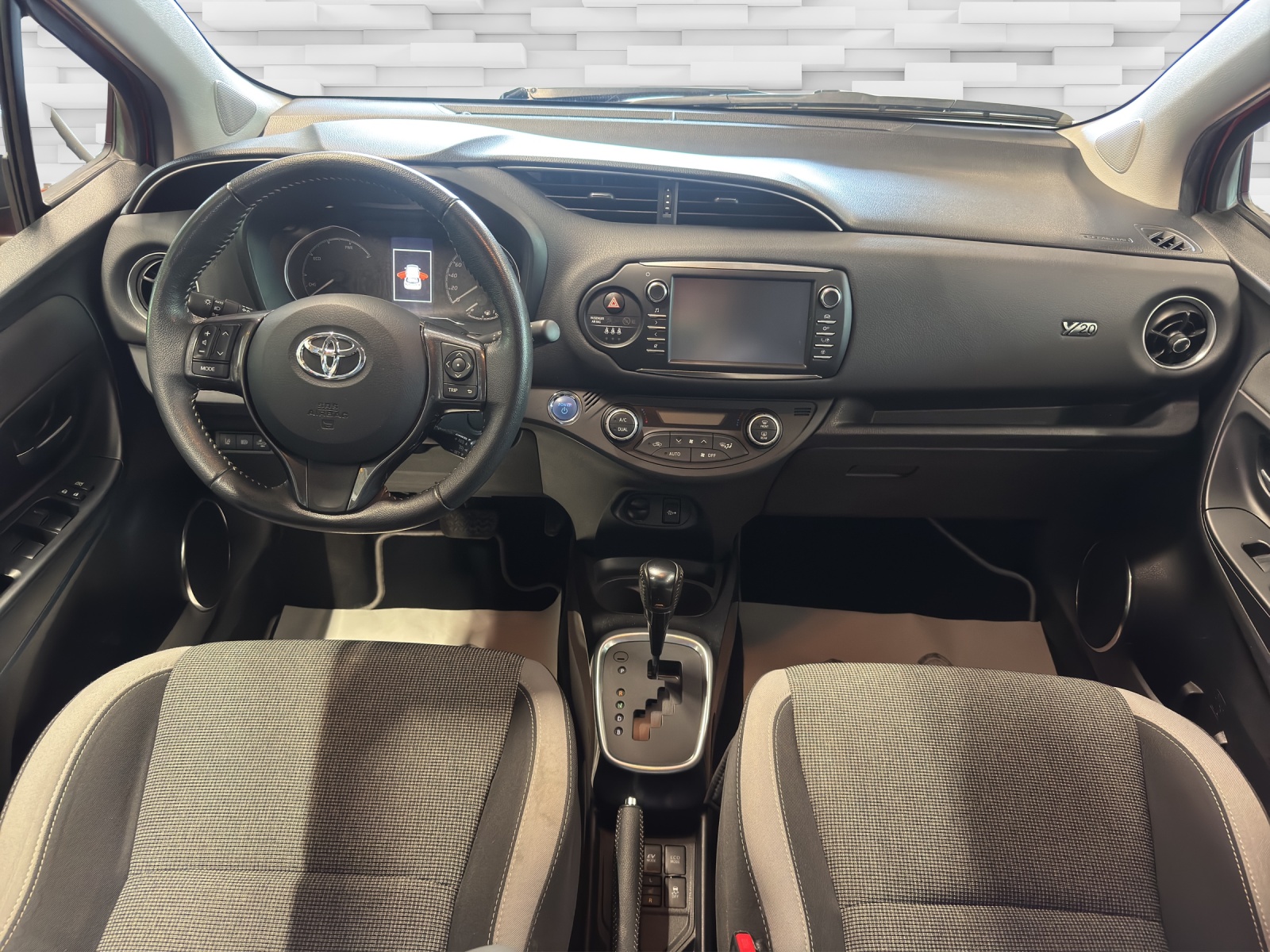 TOYOTA Yaris 1.5 VVT-i Hybrid Y20 e-CVT-image-10