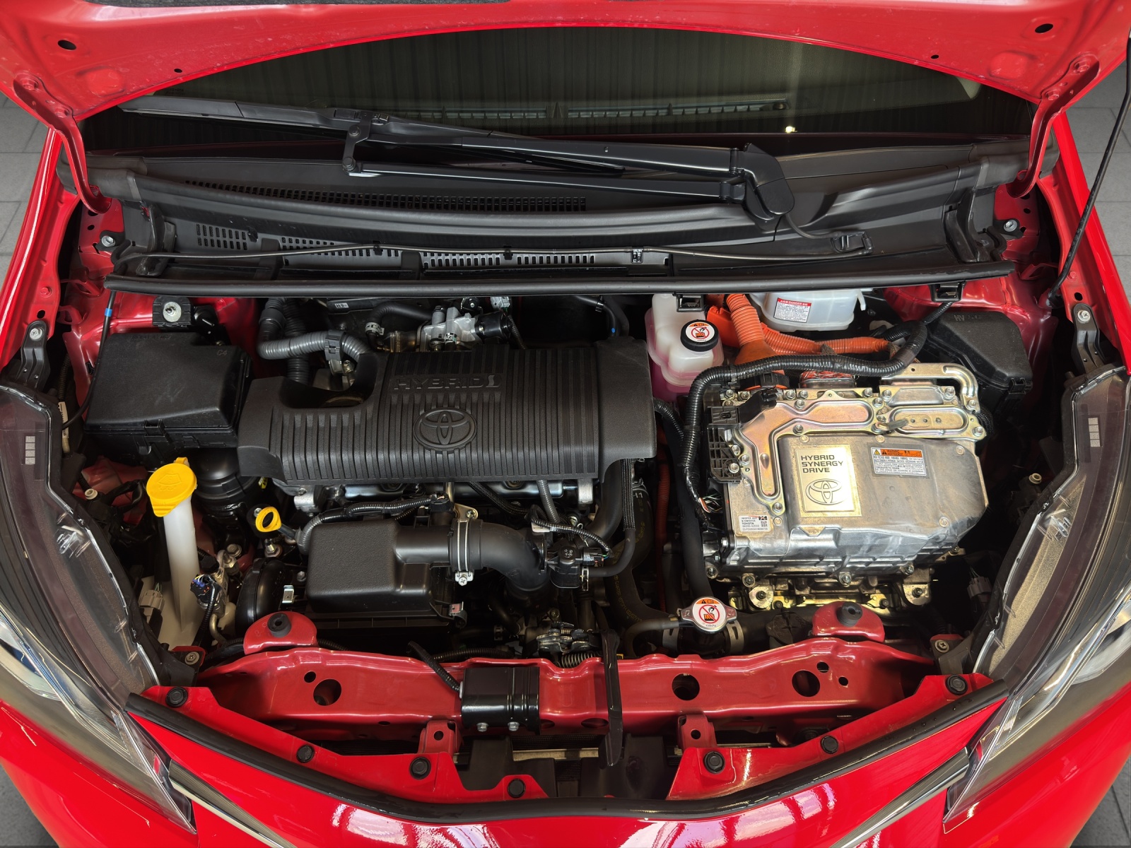 TOYOTA Yaris 1.5 VVT-i Hybrid Y20 e-CVT-image-14