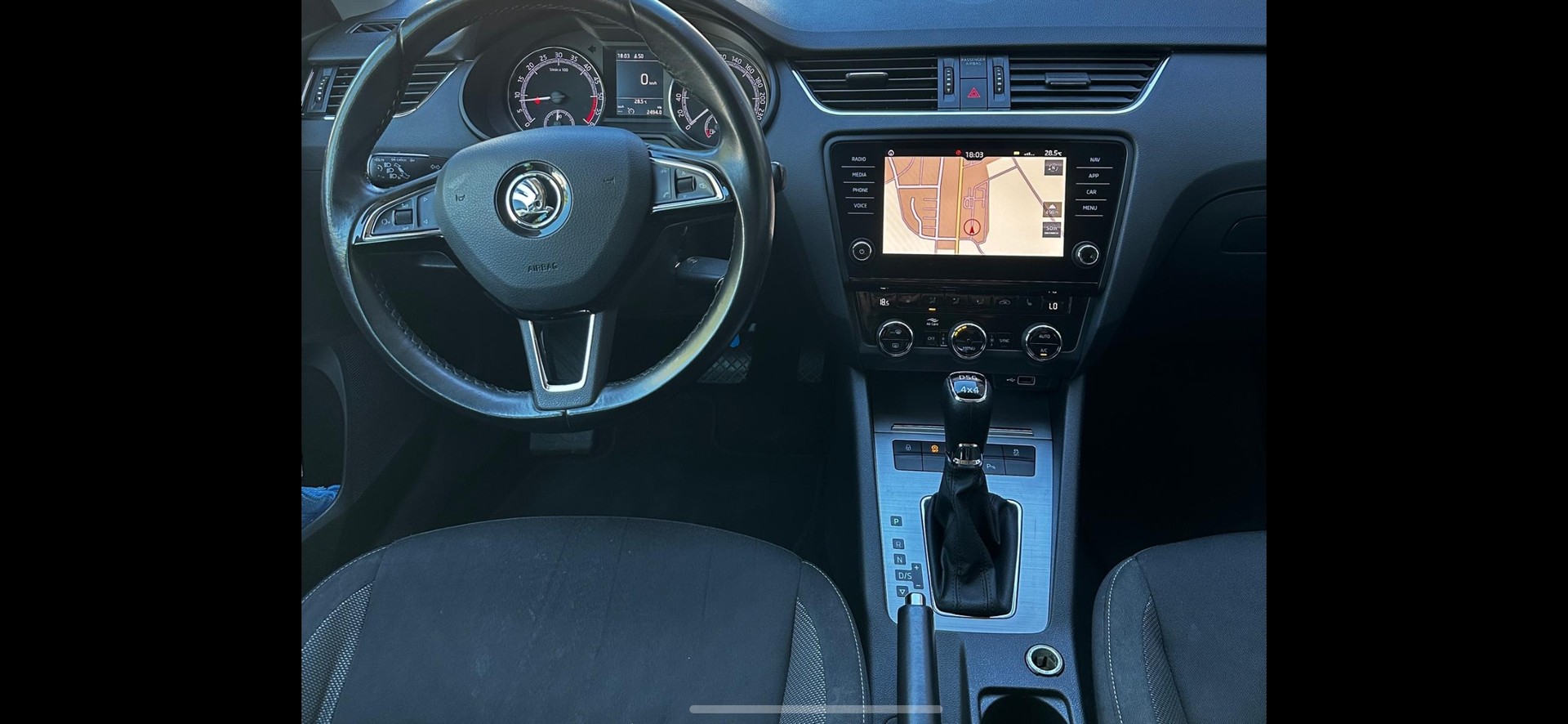 SKODA 2.0 TDI 150 Ambition 4x4 DSG-image-5