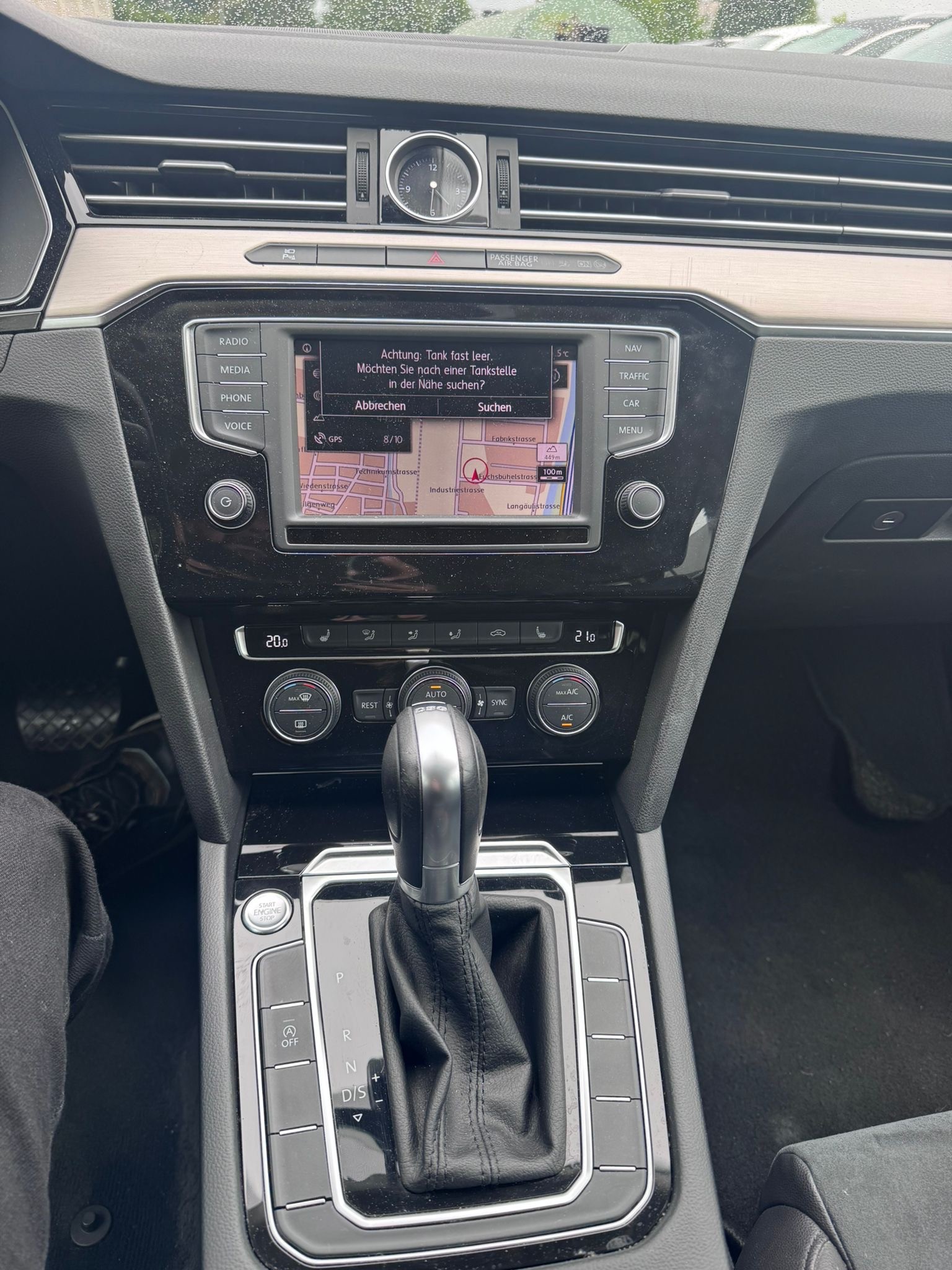 VW Passat Variant 2.0 TDI BMT Family DSG-image-9