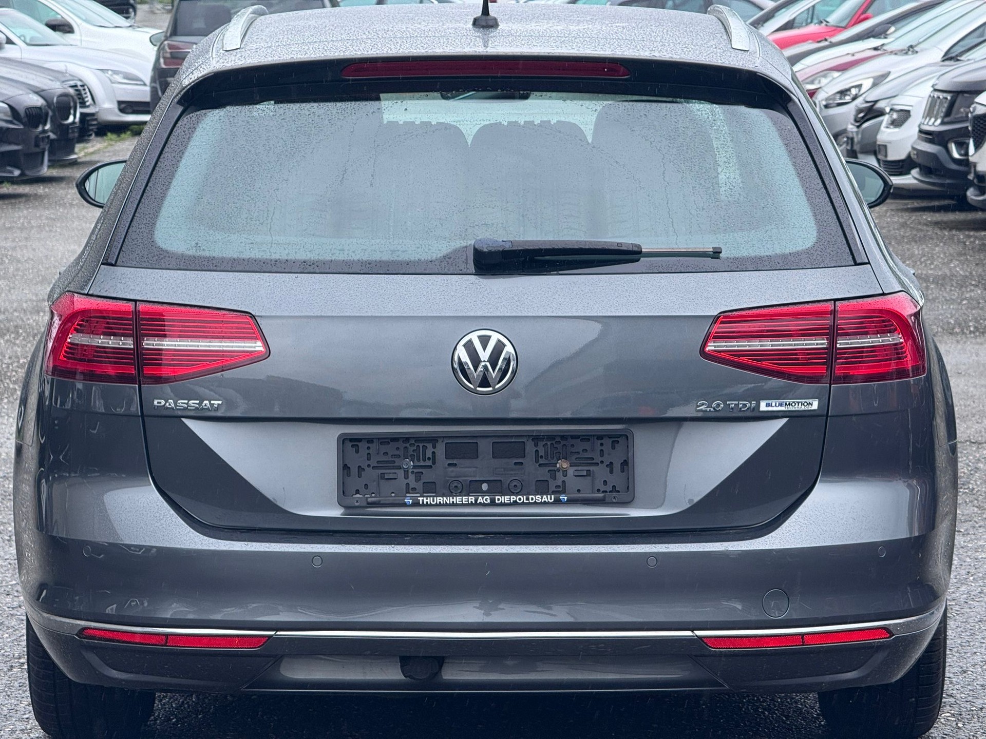 VW Passat Variant 2.0 TDI BMT Family DSG-image-4
