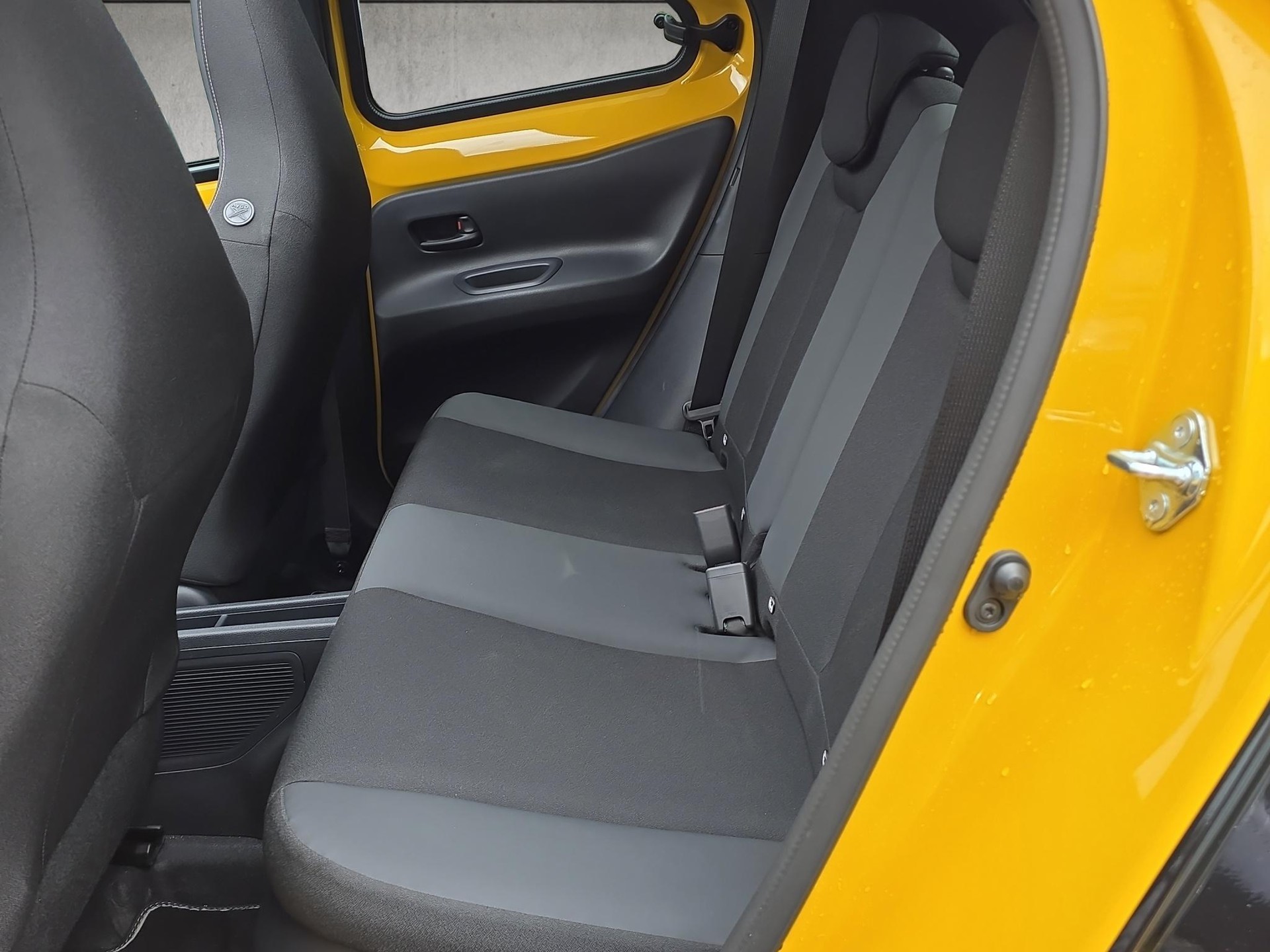 TOYOTA Aygo X 1.5 VVT-i HSD GR Sport-image-11