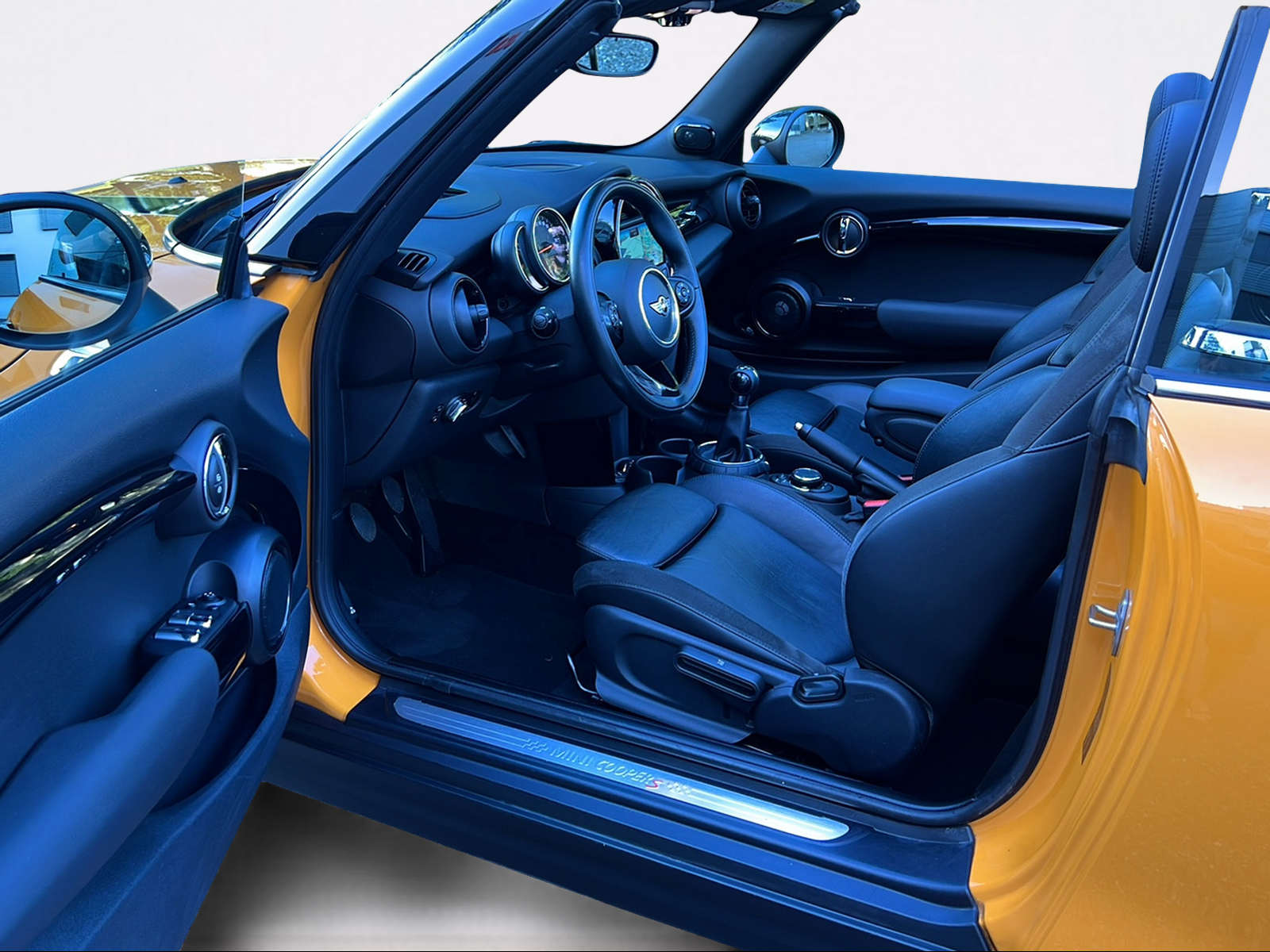 MINI Cooper S Cabriolet-image-11