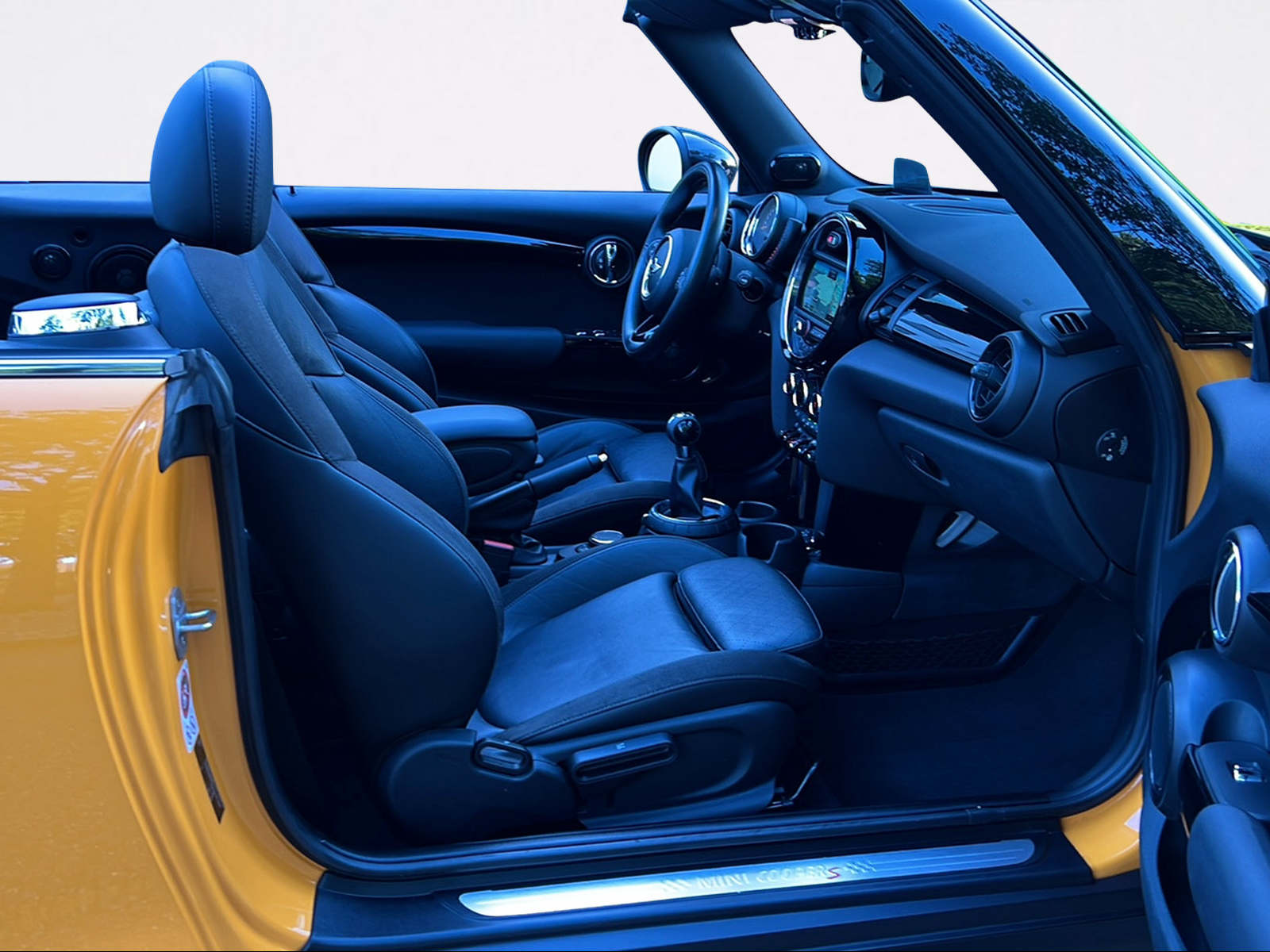 MINI Cooper S Cabriolet-image-8