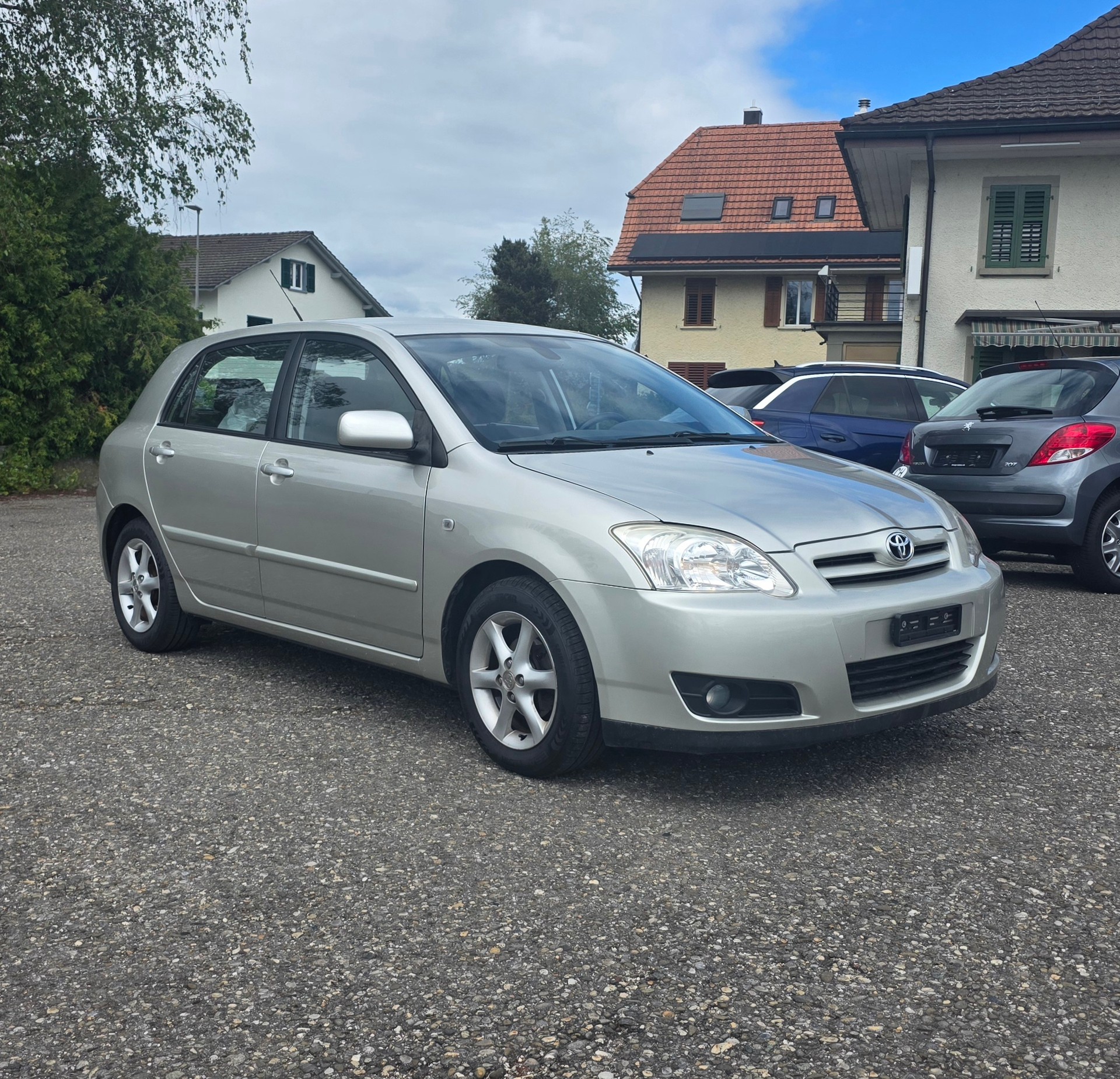 TOYOTA Corolla 1.6 Linea Sol-image-1