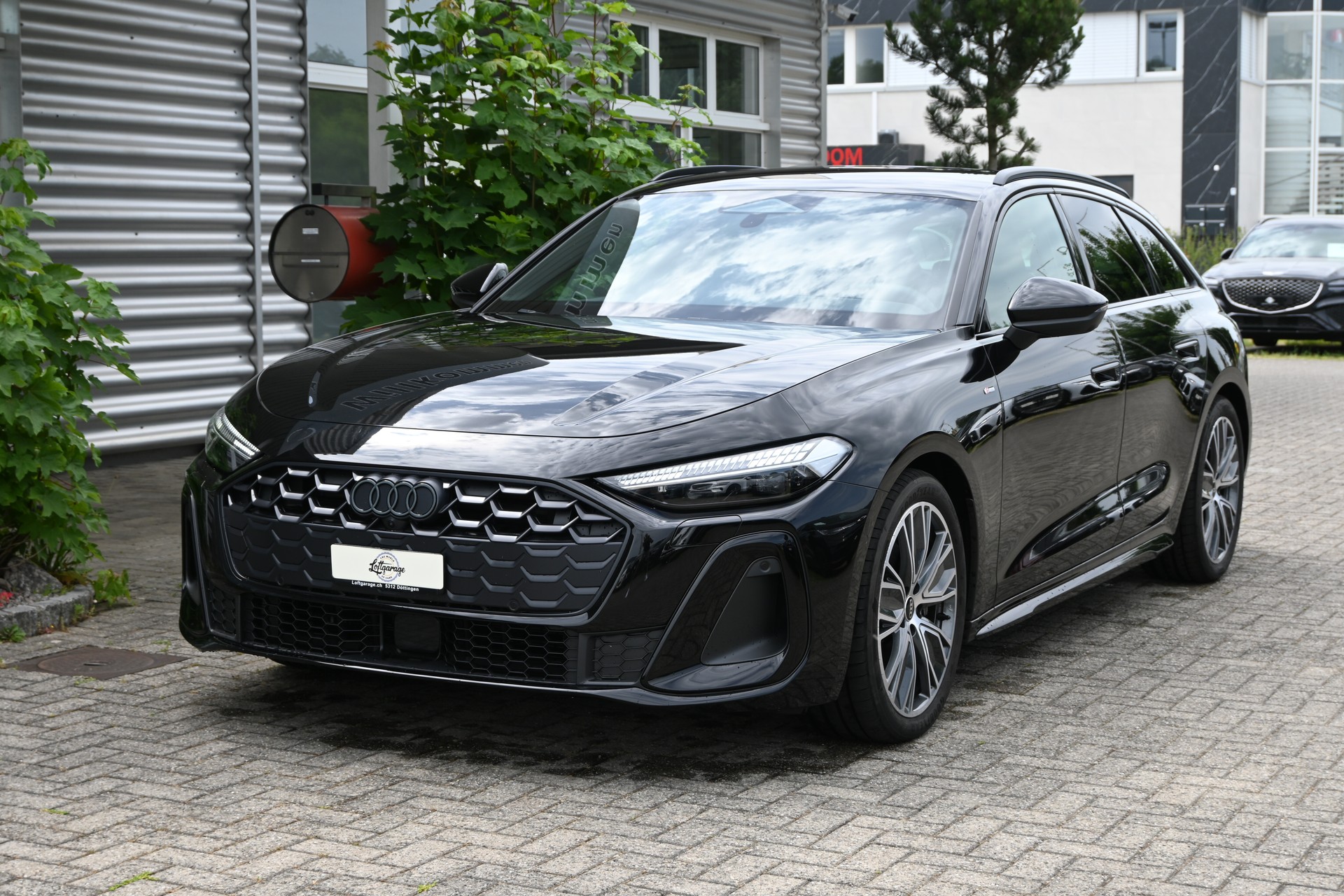 AUDI A5 Avant 40 TFSI S Line Plus Black S tronic 204PS-image-1