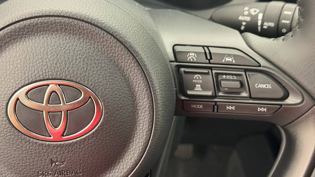 TOYOTA Yaris 1.5 Sport e-CVT-image-9