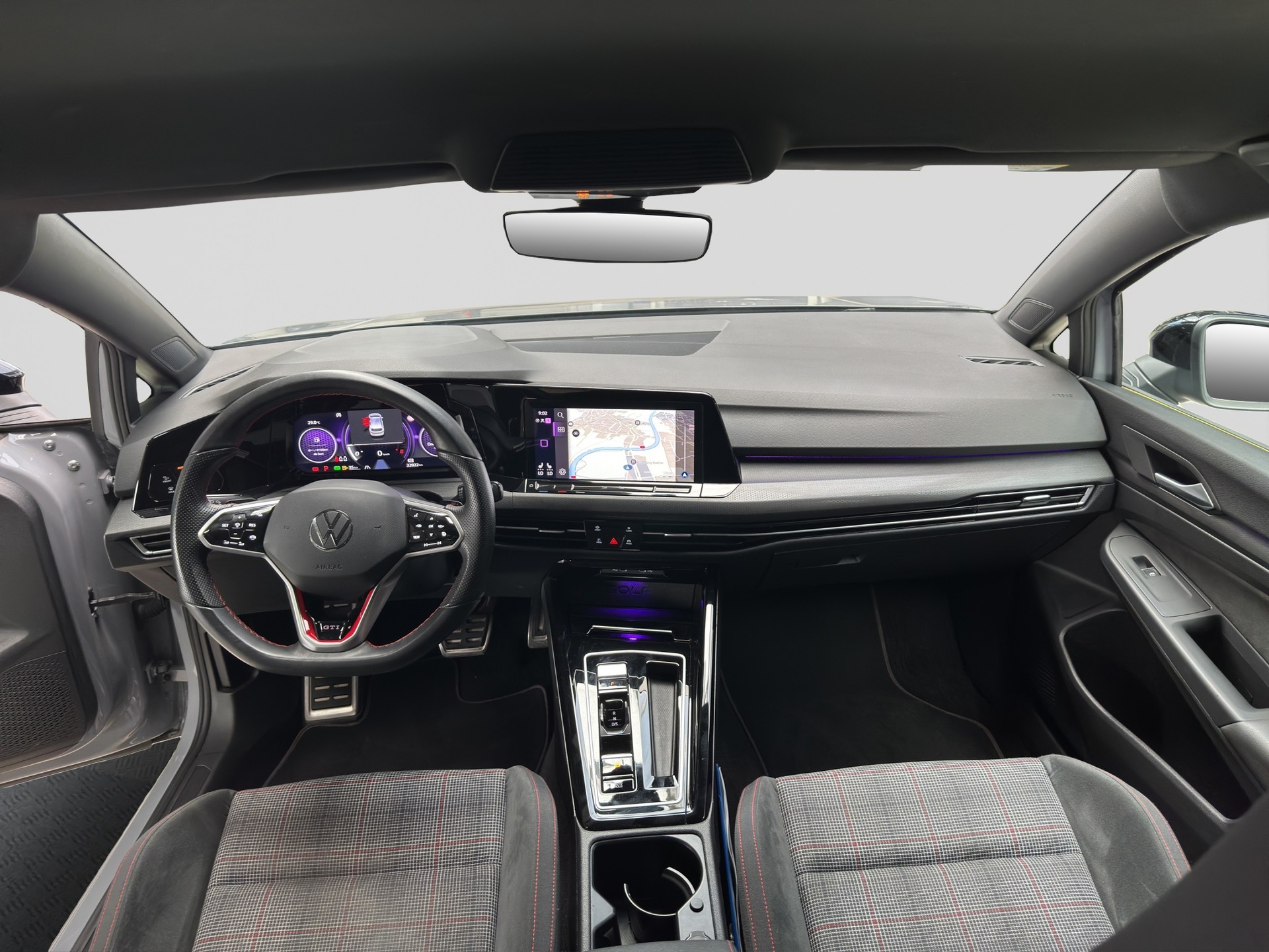 VW Golf 2.0 TSI GTI DSG Black Style-image-13