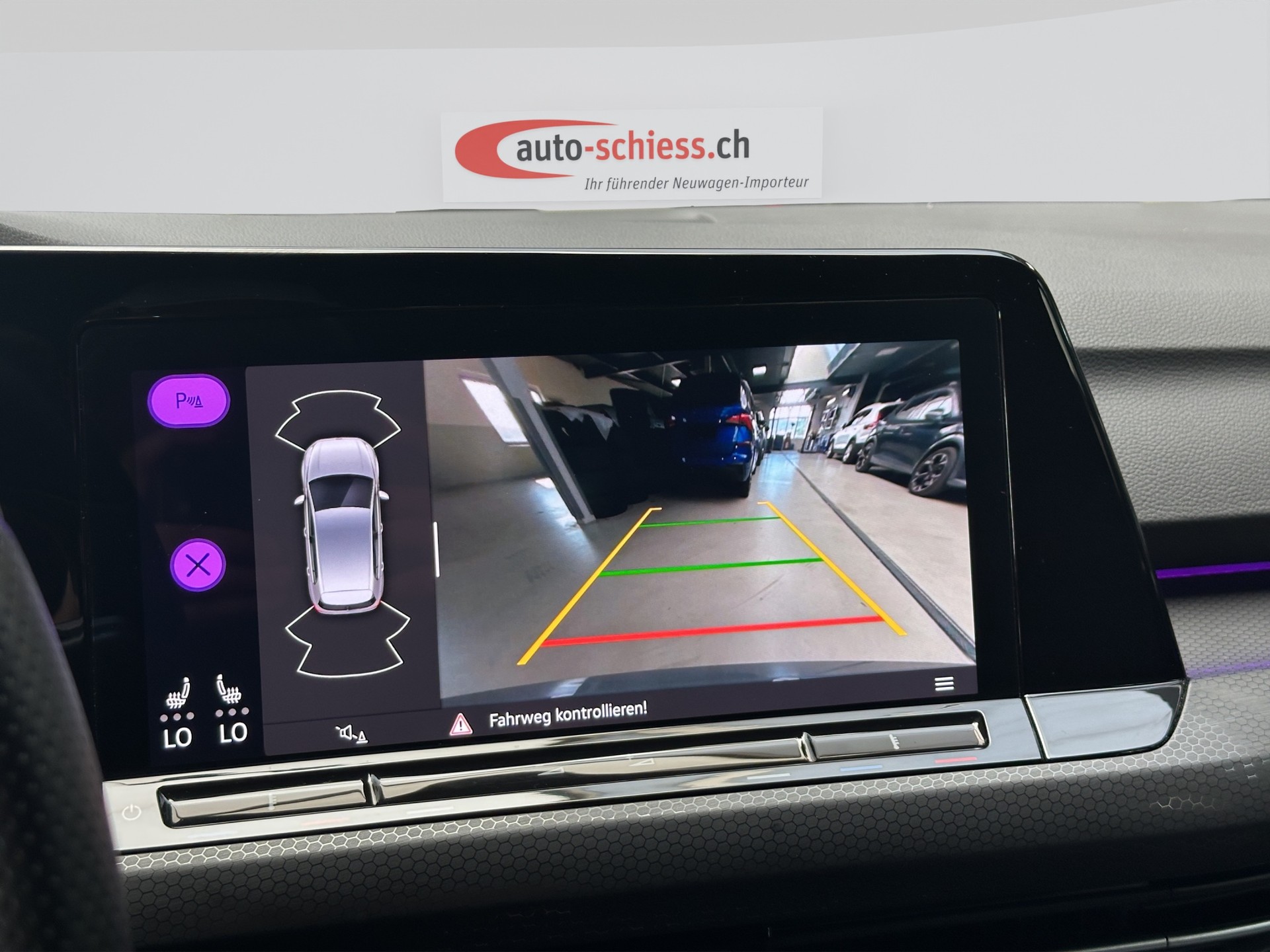 VW Golf 2.0 TSI GTI DSG Black Style-image-12
