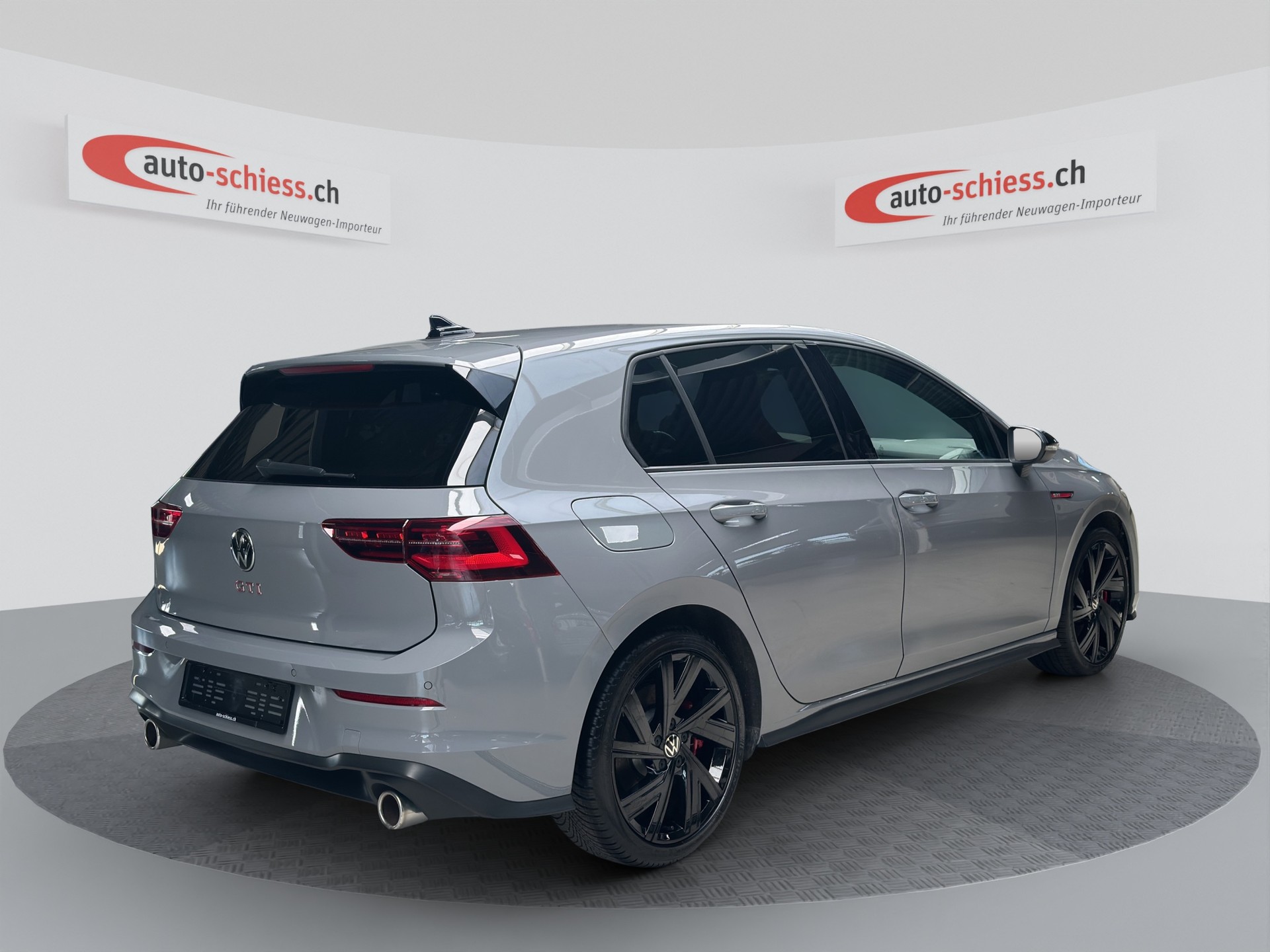 VW Golf 2.0 TSI GTI DSG Black Style-image-4