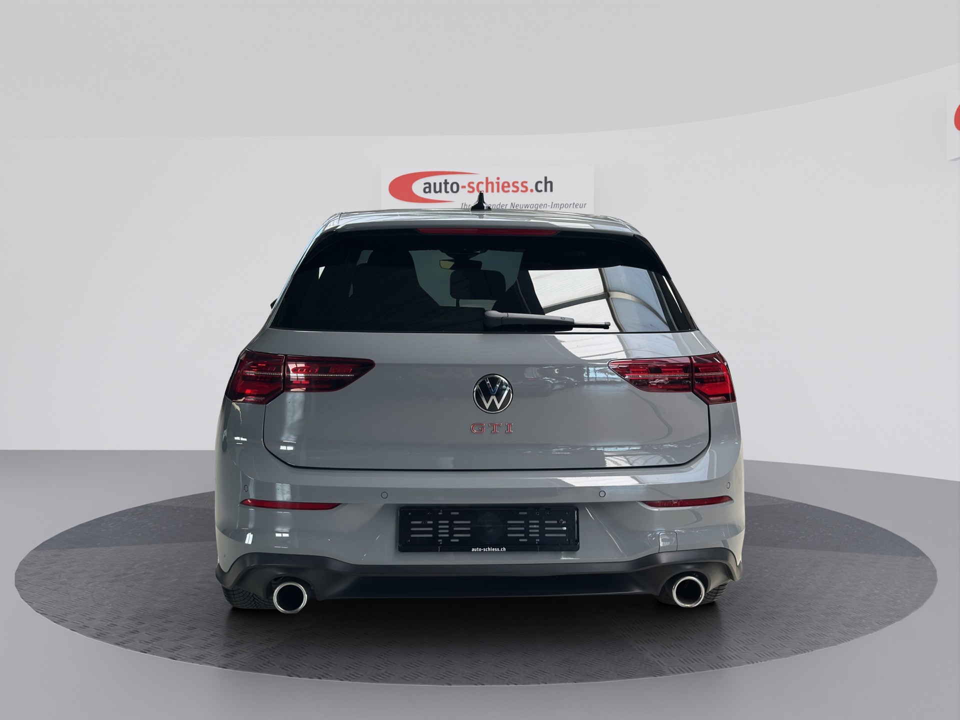 VW Golf 2.0 TSI GTI DSG Black Style-image-3