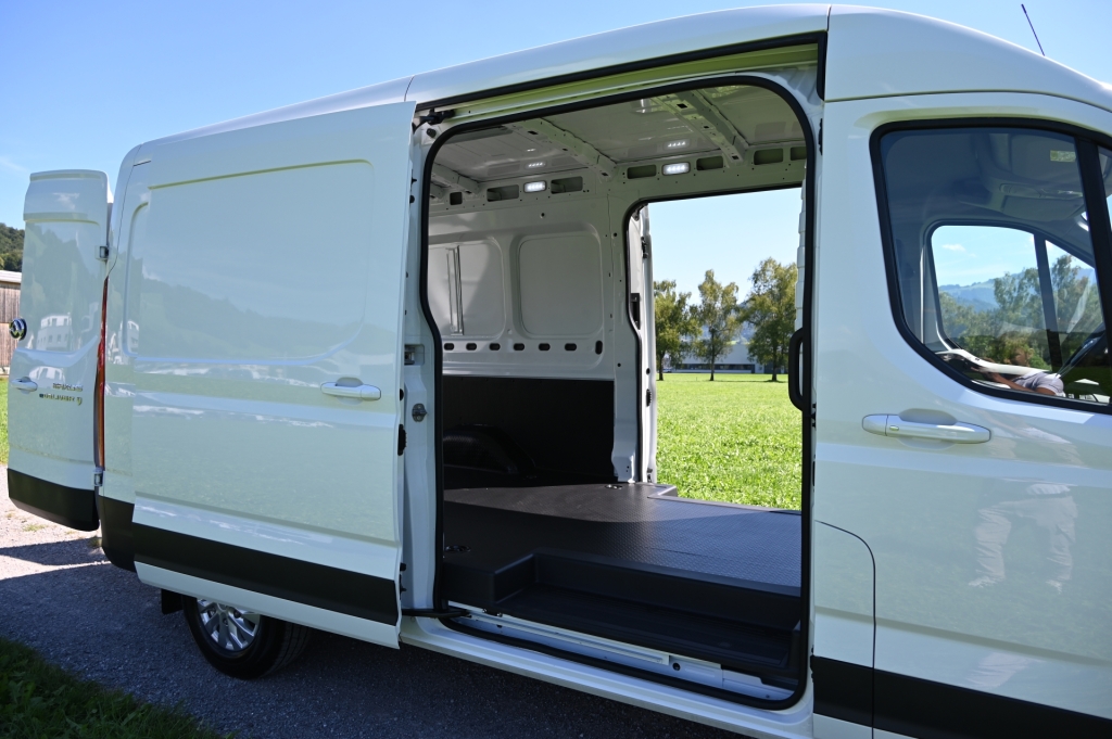 MAXUS eDeliver 9 L3H2 72kWh-image-8