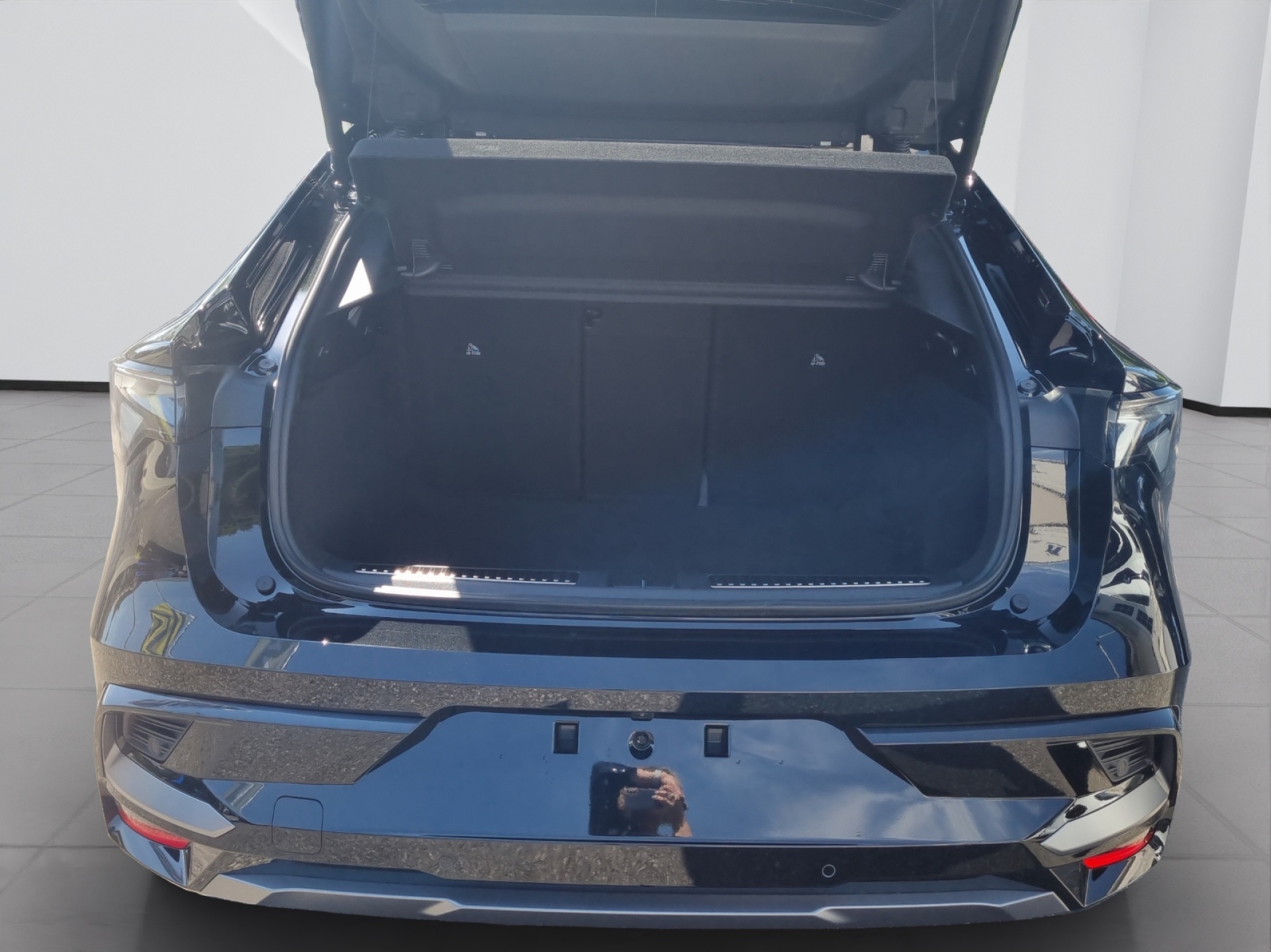 RENAULT RAFALE HYBRID E-TECH Atelier Alpine hyper hybrid E-Tech 4x4 300PS plug-in-image-14